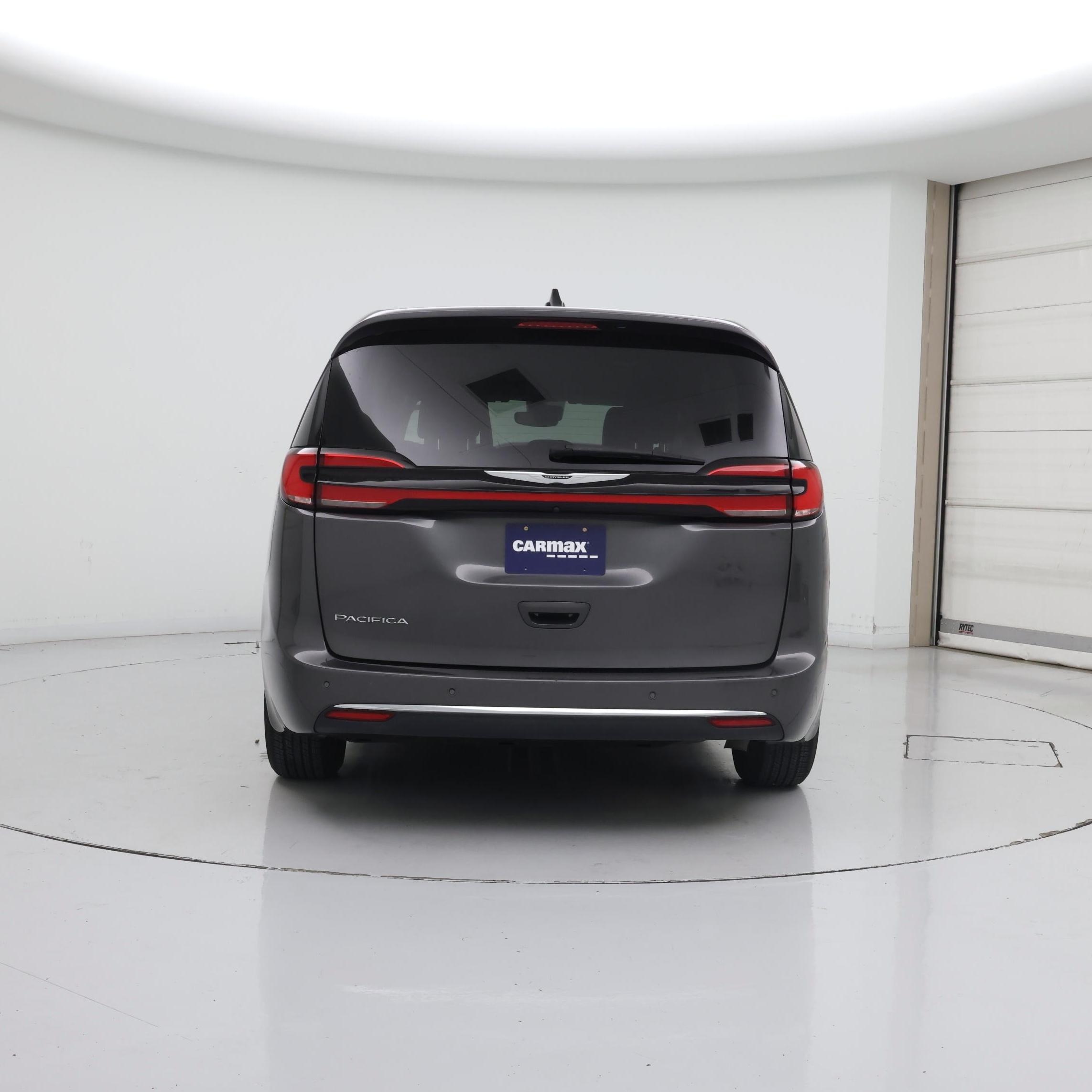 Thumbnail: 2023 Chrysler Pacifica - 6