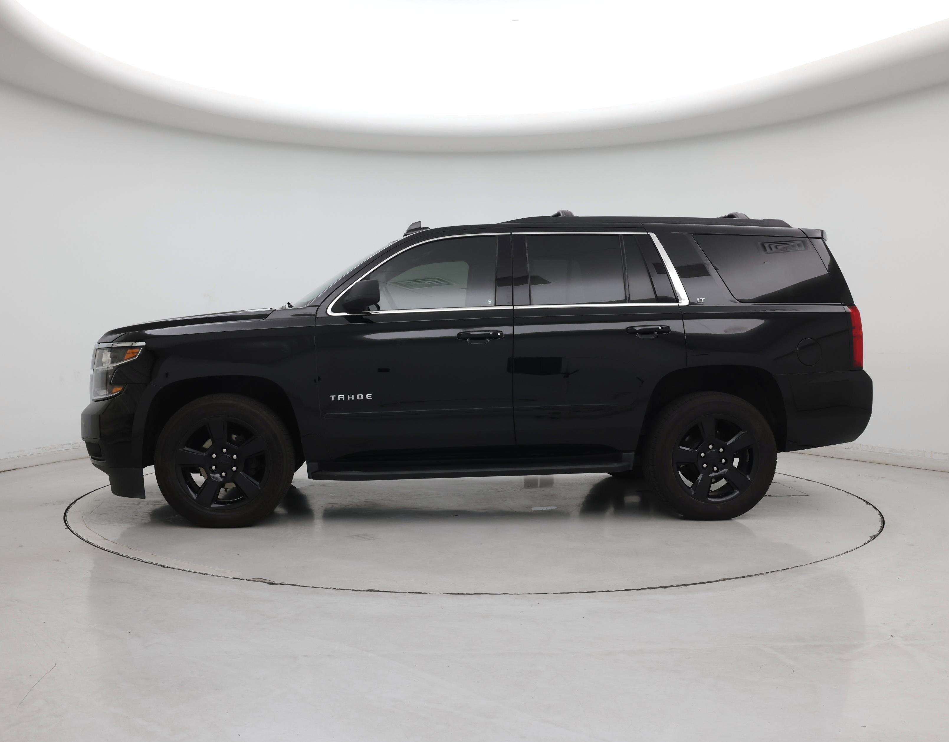 Thumbnail: 2020 Chevrolet Tahoe - 3