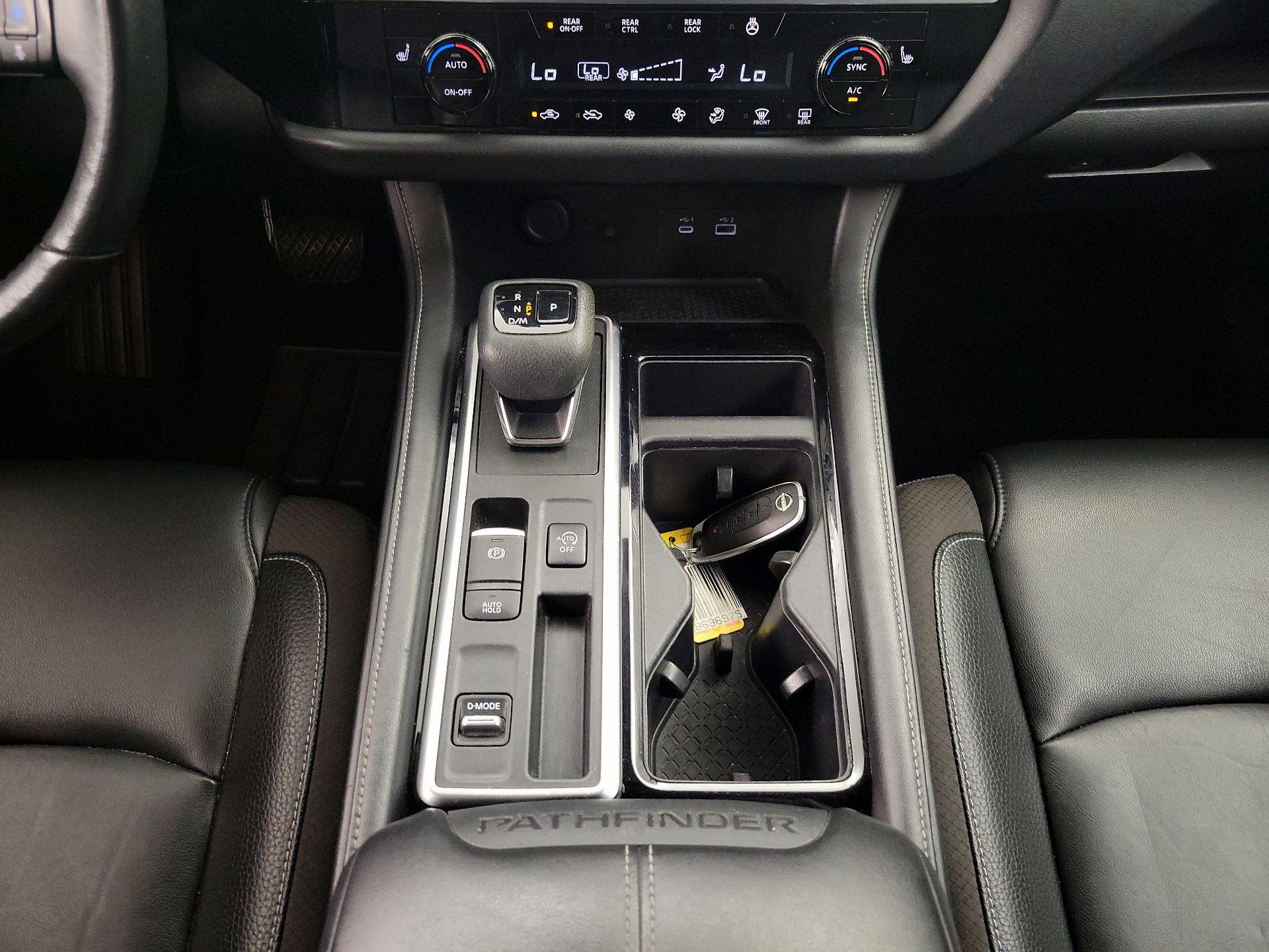 Thumbnail: 2023 Nissan Pathfinder - 18