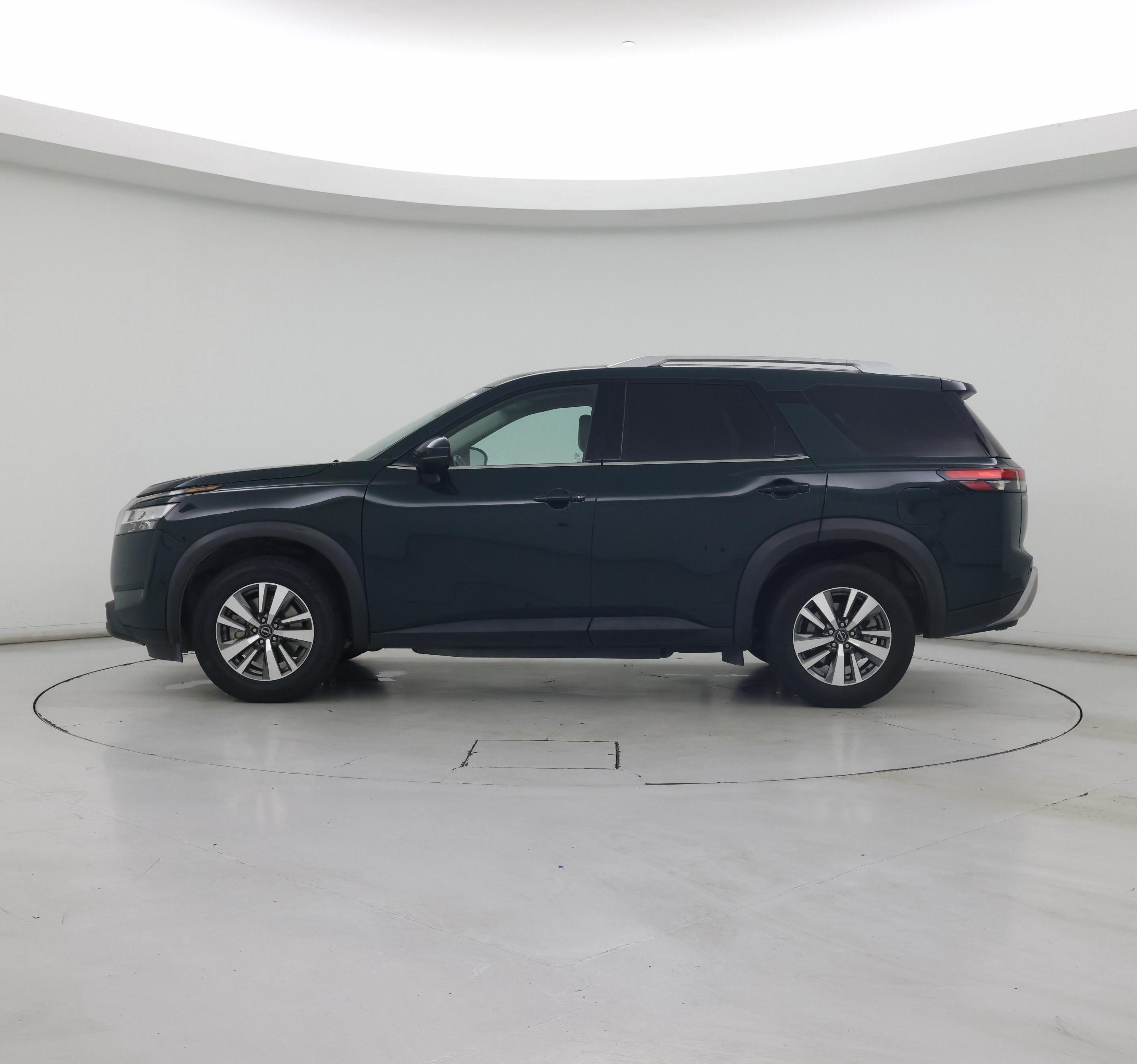 Thumbnail: 2023 Nissan Pathfinder - 3