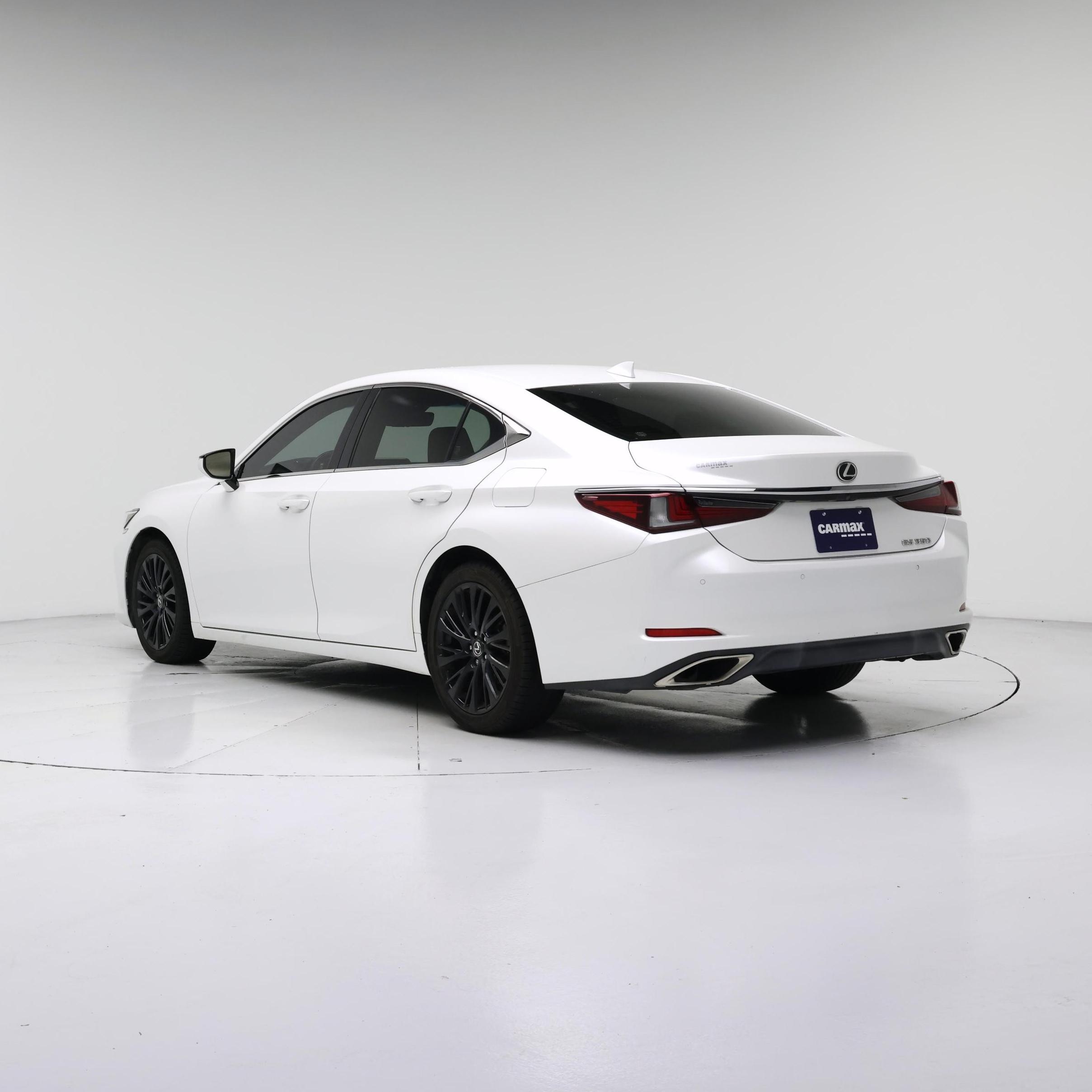 Thumbnail: 2019 Lexus ES - 2