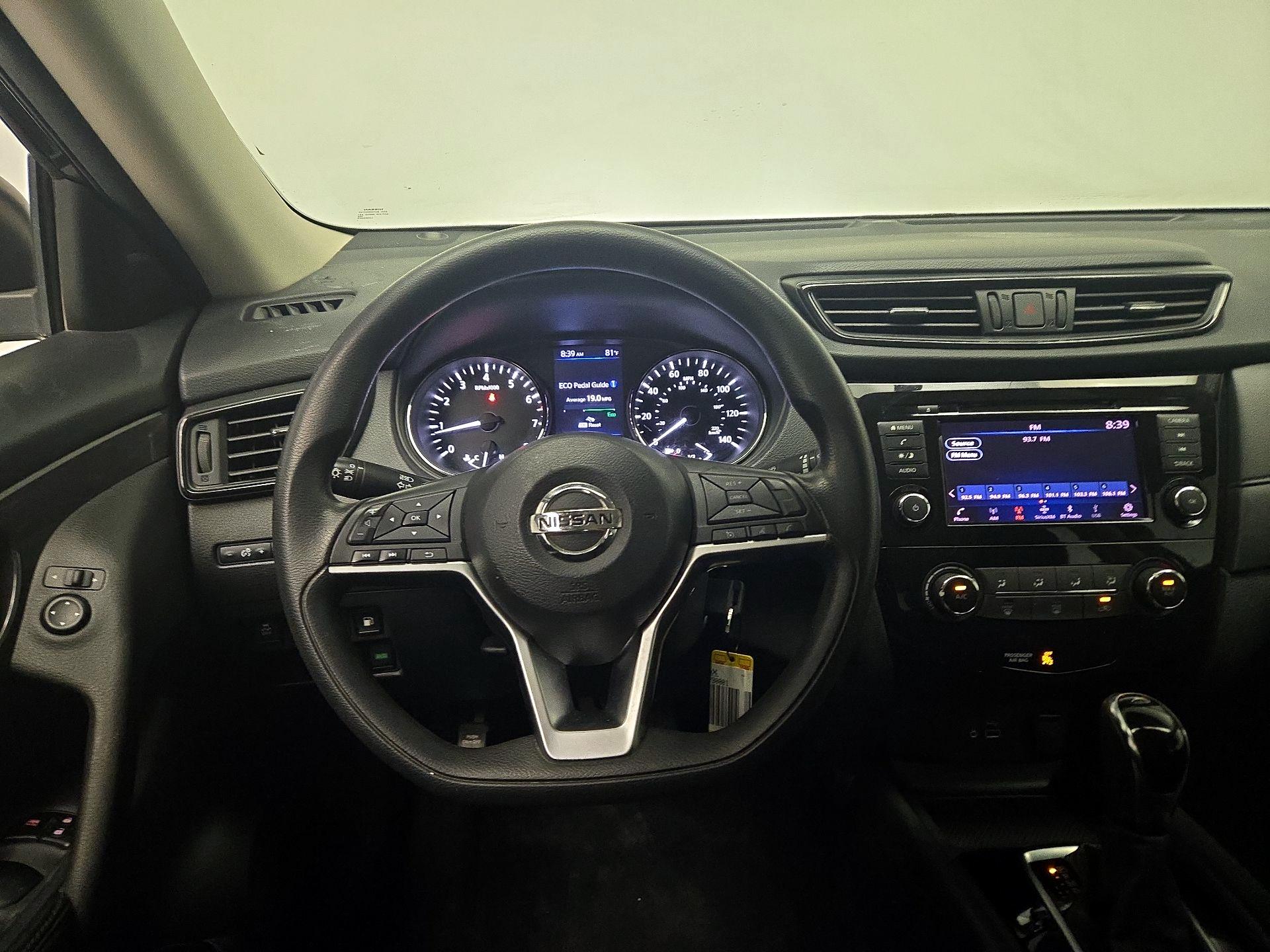 Thumbnail: 2018 Nissan Rogue - 10