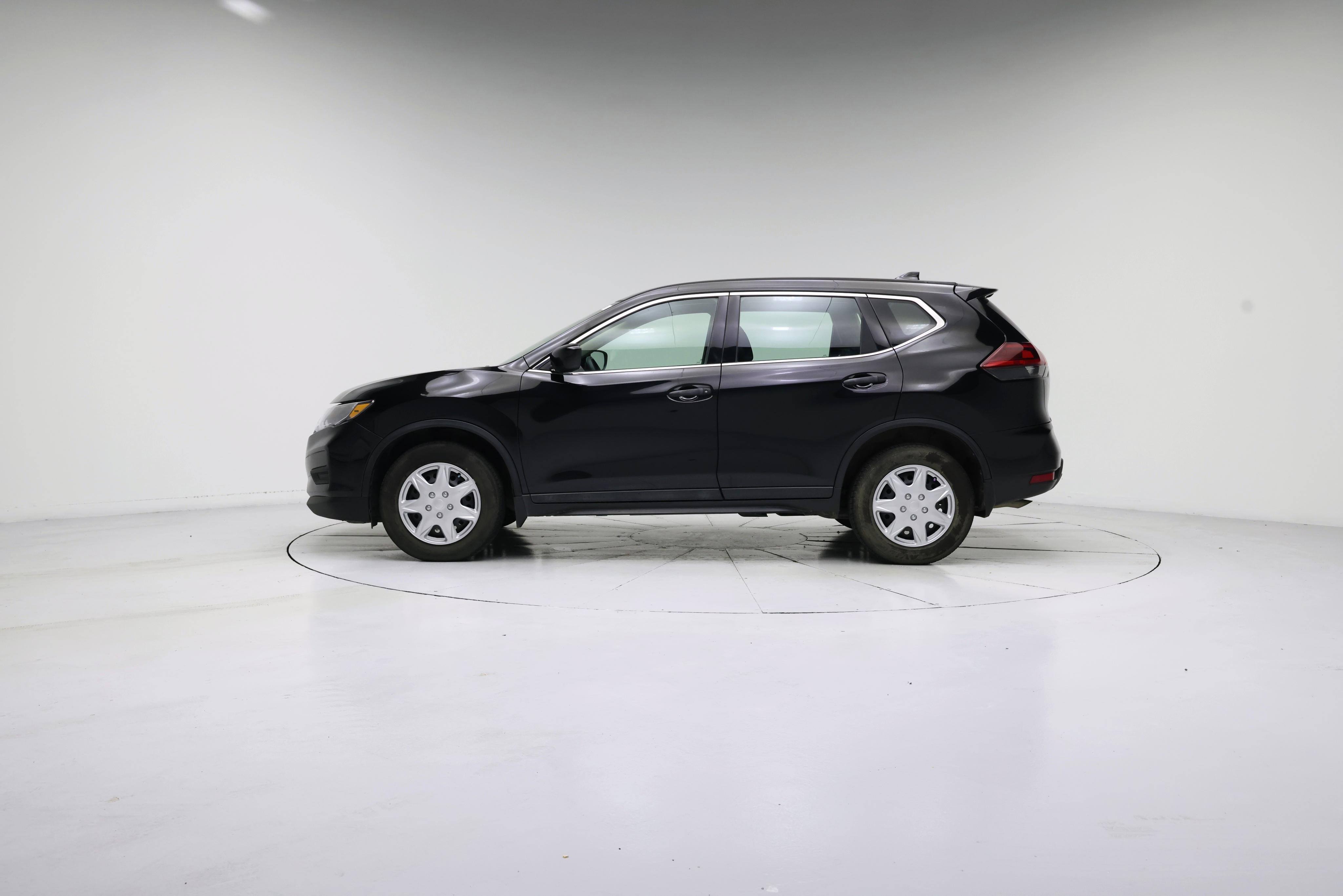 Thumbnail: 2018 Nissan Rogue - 3