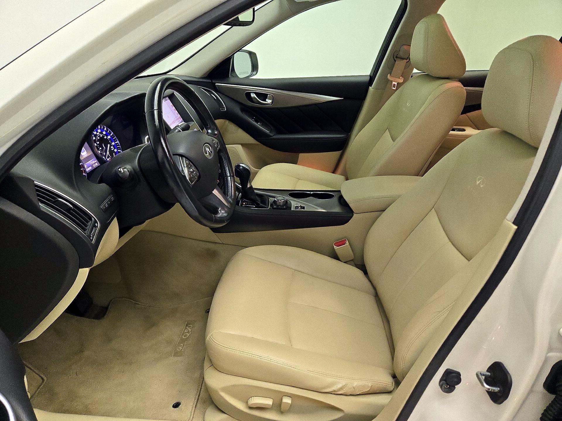 Thumbnail: 2014 INFINITI Q50 - 11