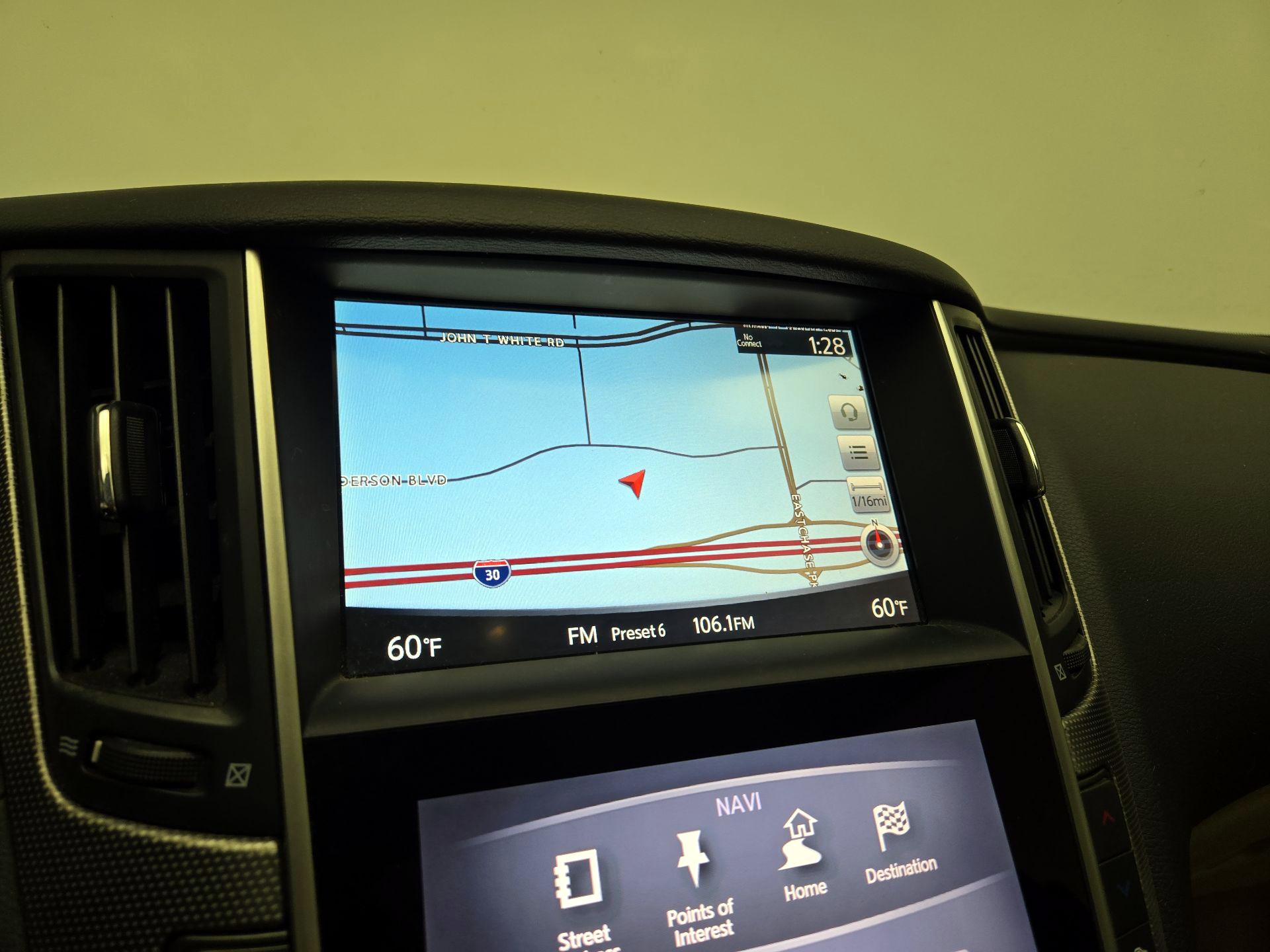 Thumbnail: 2014 INFINITI Q50 - 14