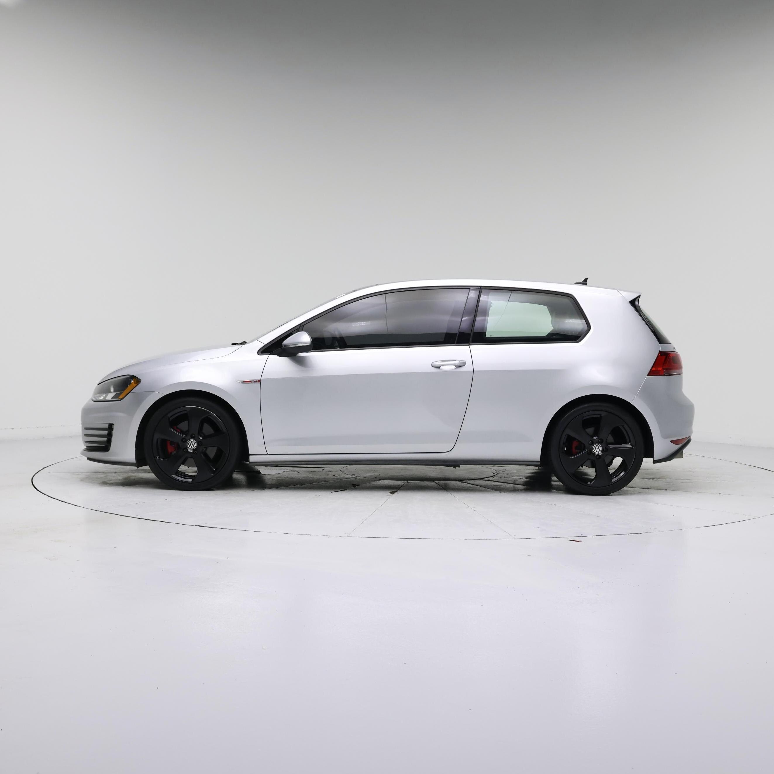 Thumbnail: 2015 Volkswagen Golf - 3
