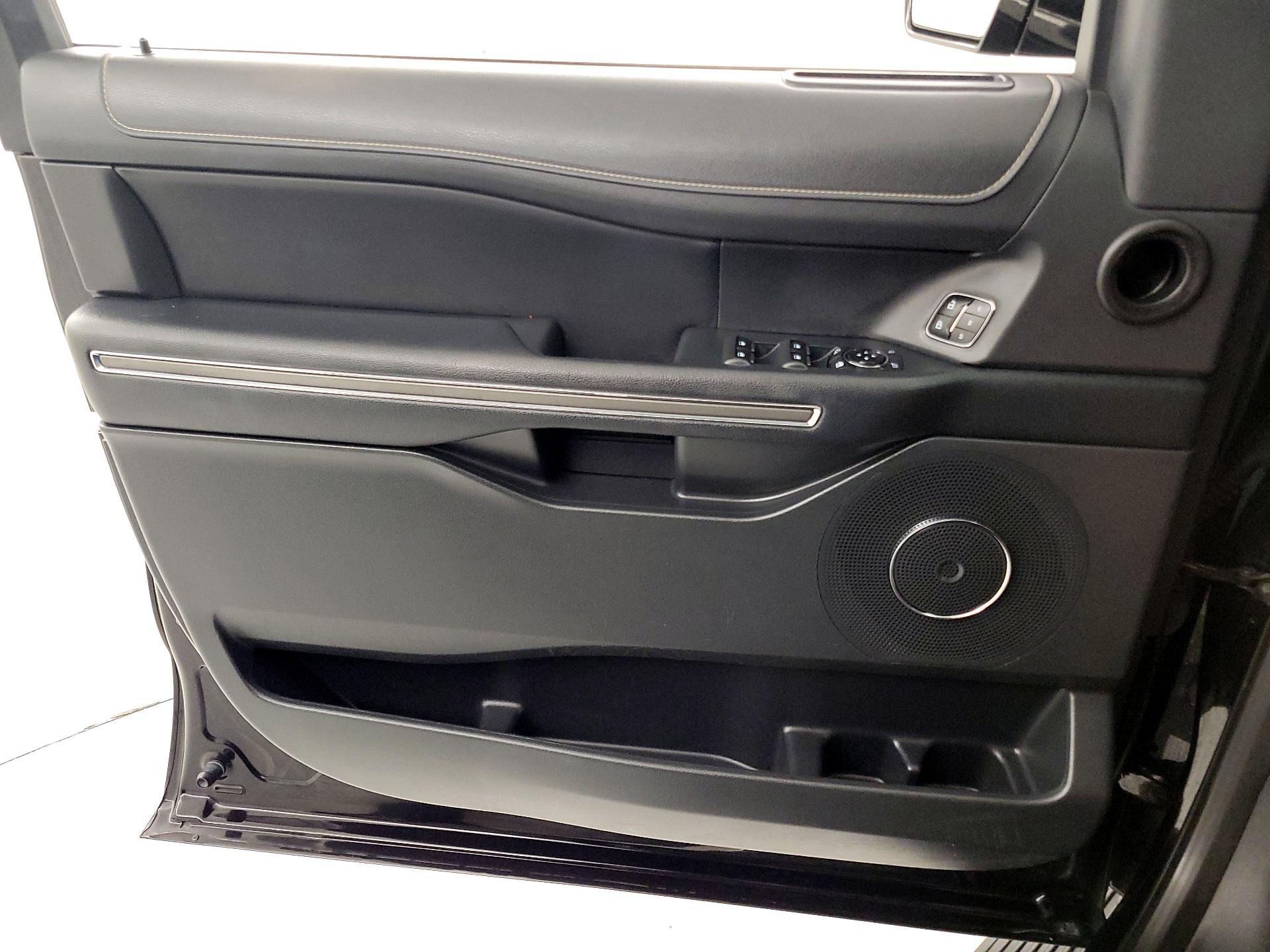Thumbnail: 2023 Ford Expedition - 12