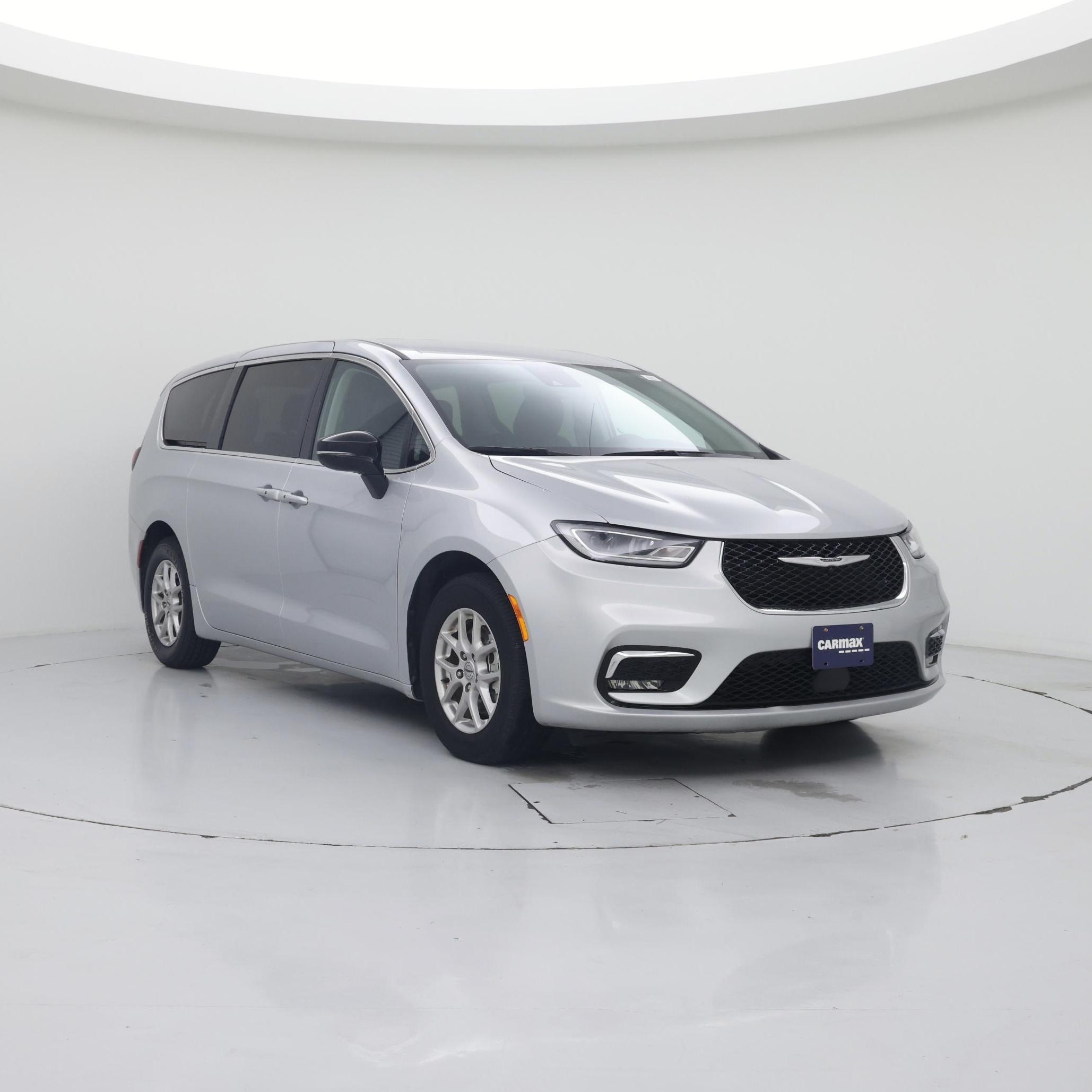 Silver 2024 Chrysler Pacifica Minivan Front-Wheel Drive Automatic