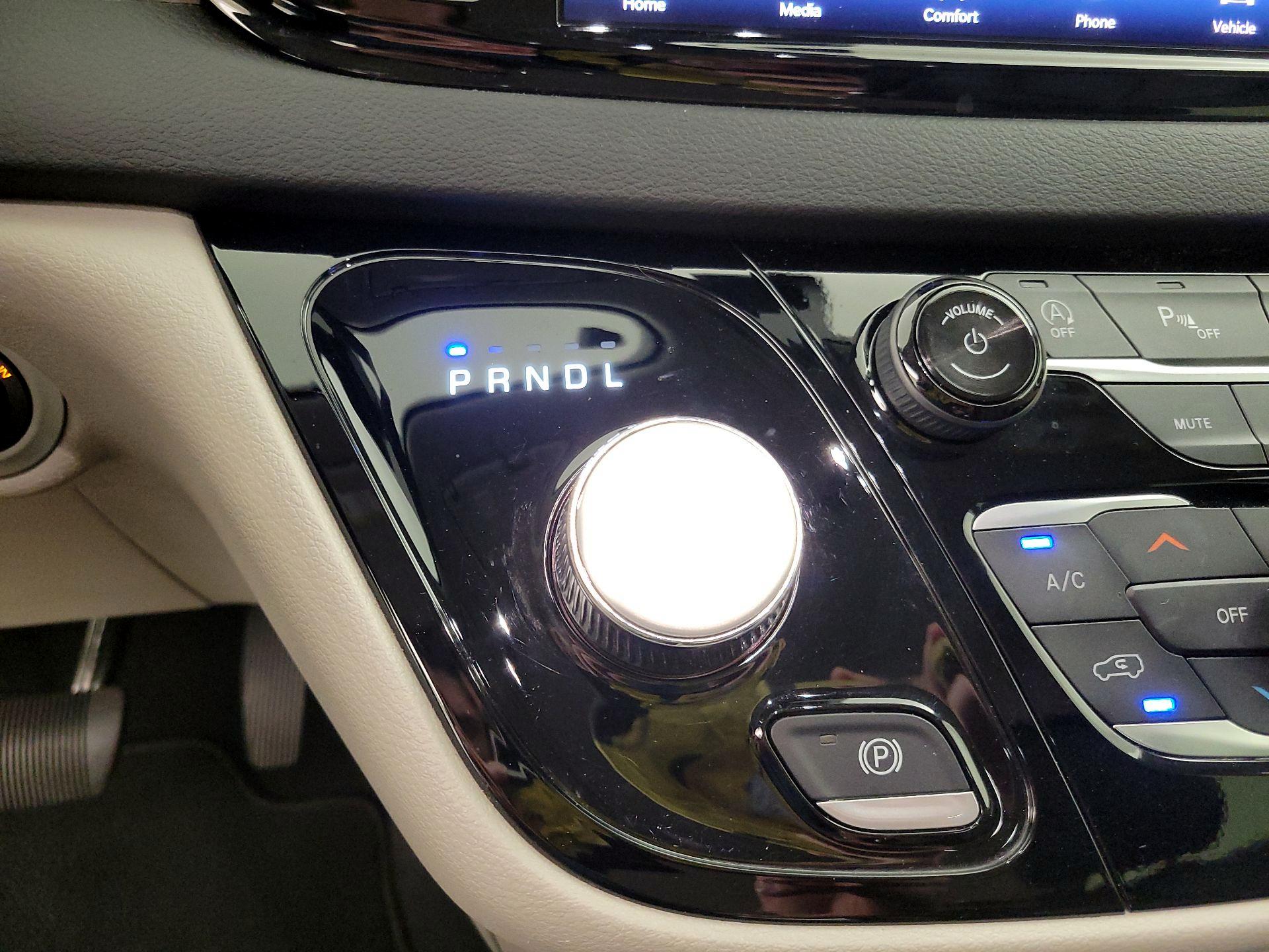 Thumbnail: 2024 Chrysler Pacifica - 17