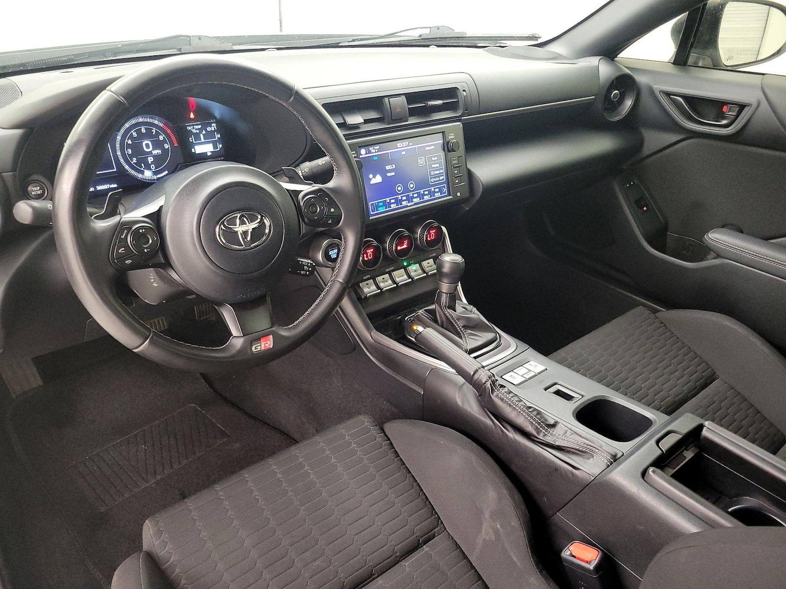 2023 Toyota GR86 Base - Photo 10