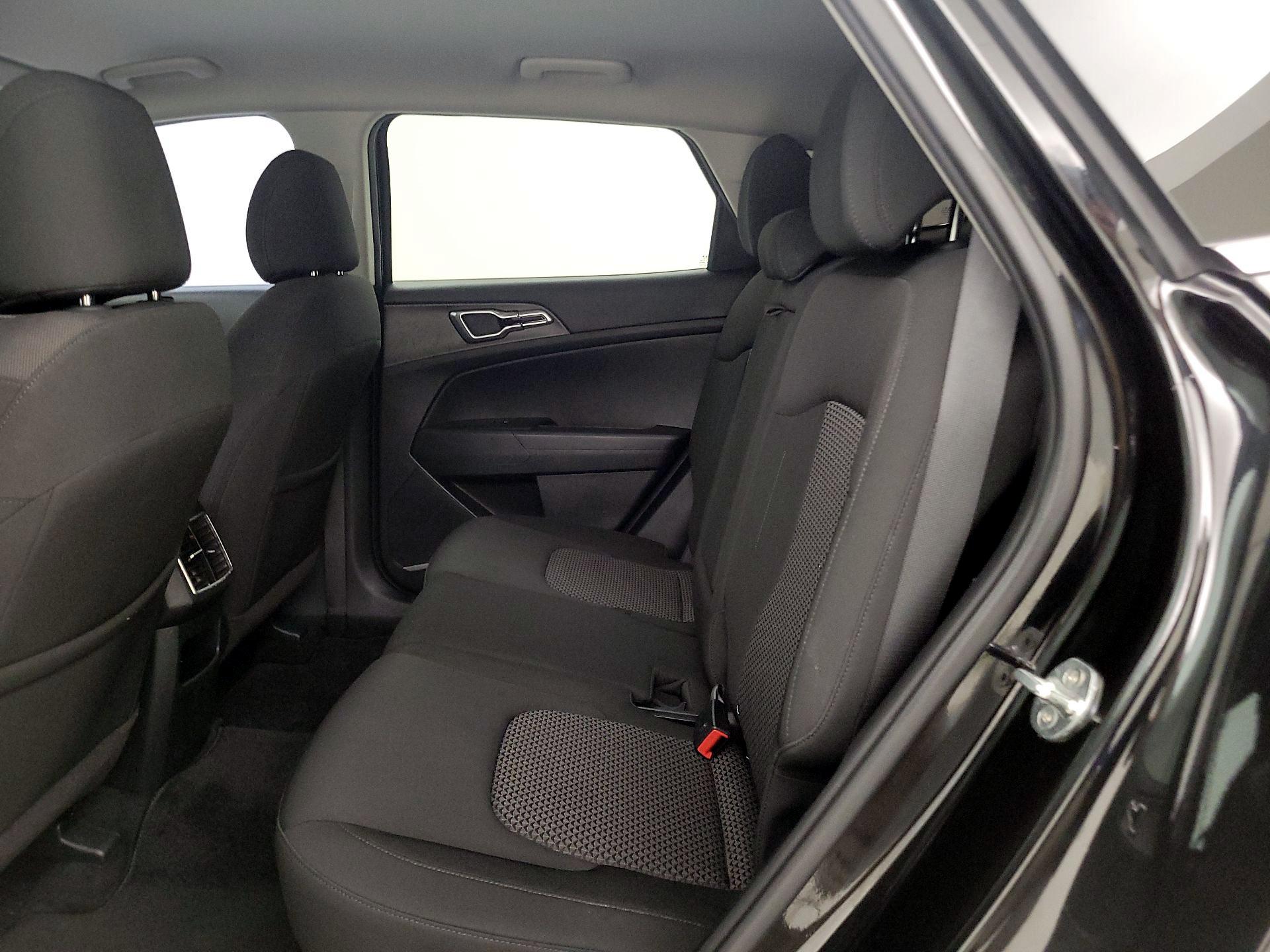 Thumbnail: 2023 Kia Sportage - 19