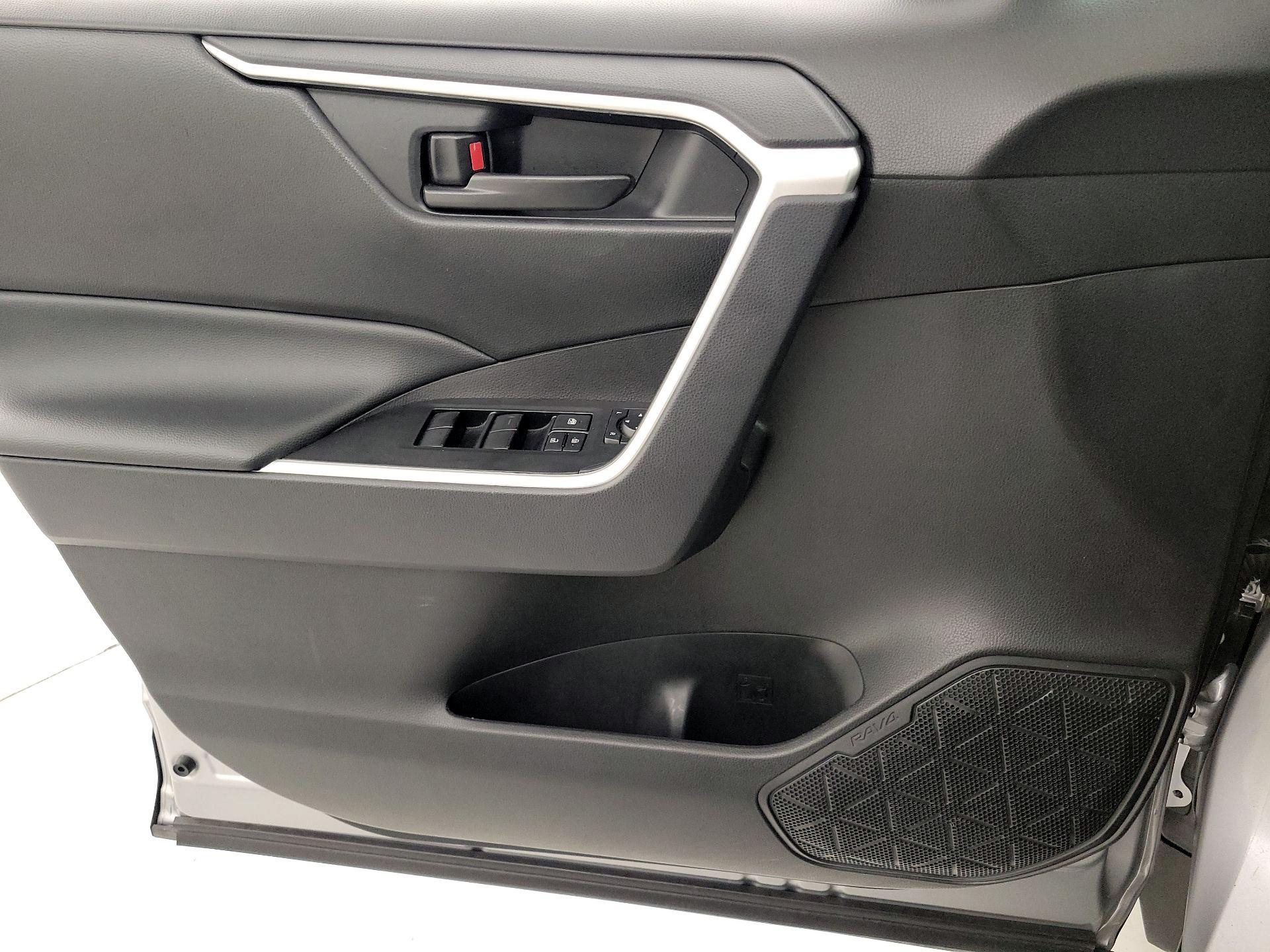 Thumbnail: 2024 Toyota RAV4 - 12