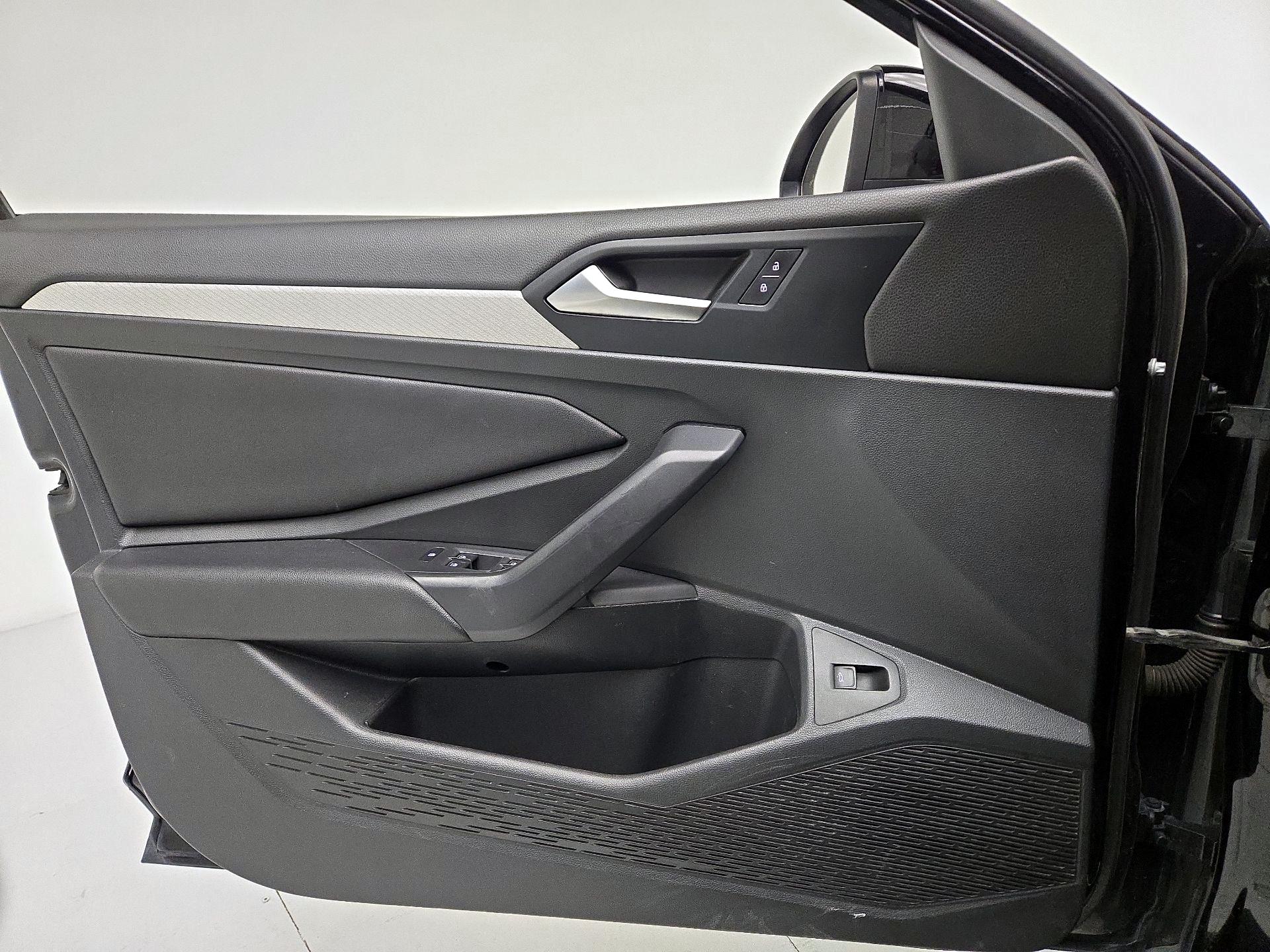 Thumbnail: 2019 Volkswagen Jetta - 12