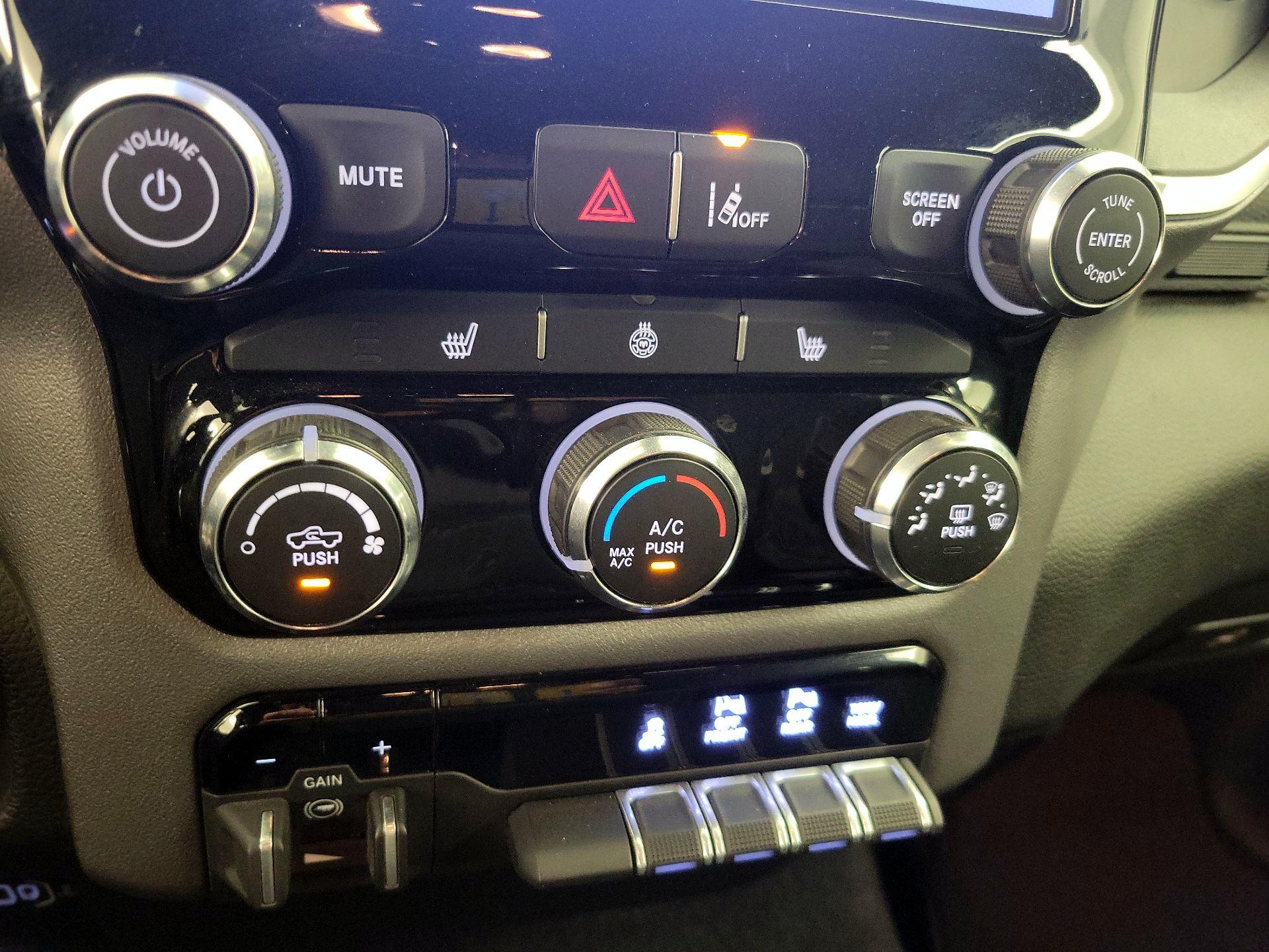Thumbnail: 2025 RAM 1500 - 16