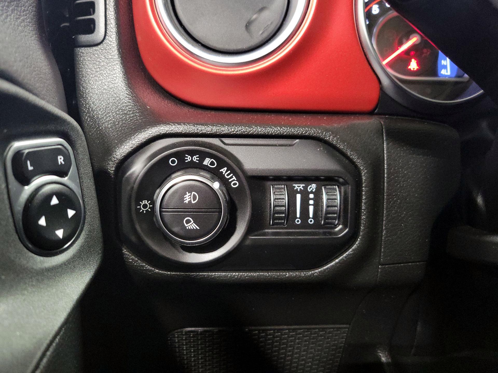 Thumbnail: 2022 Jeep Gladiator - 13