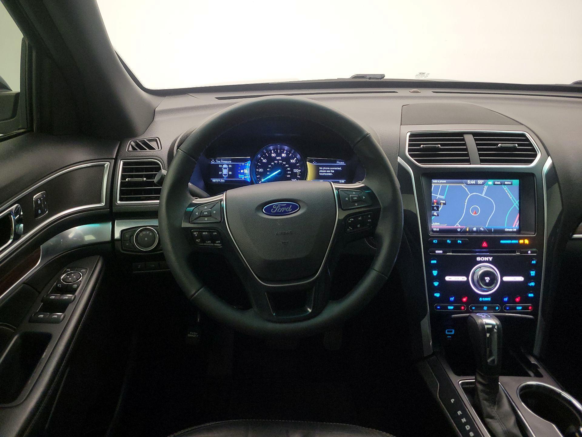 Thumbnail: 2016 Ford Explorer - 10