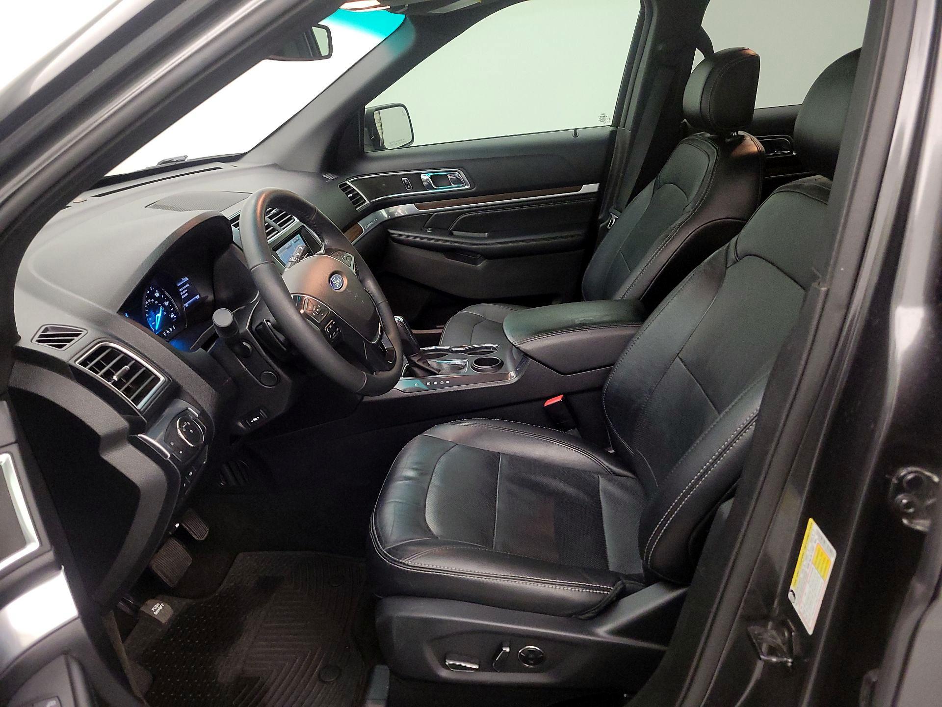 Thumbnail: 2016 Ford Explorer - 11