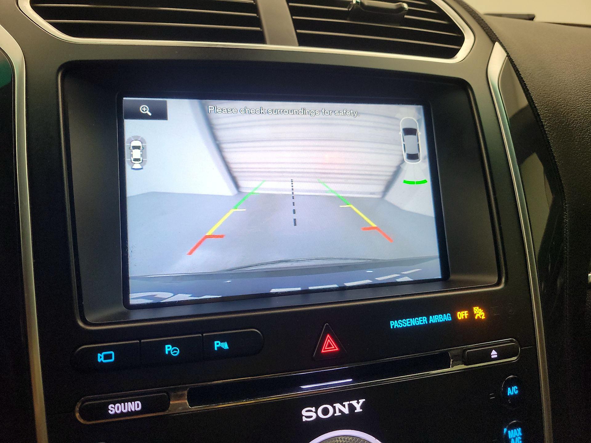 Thumbnail: 2016 Ford Explorer - 15