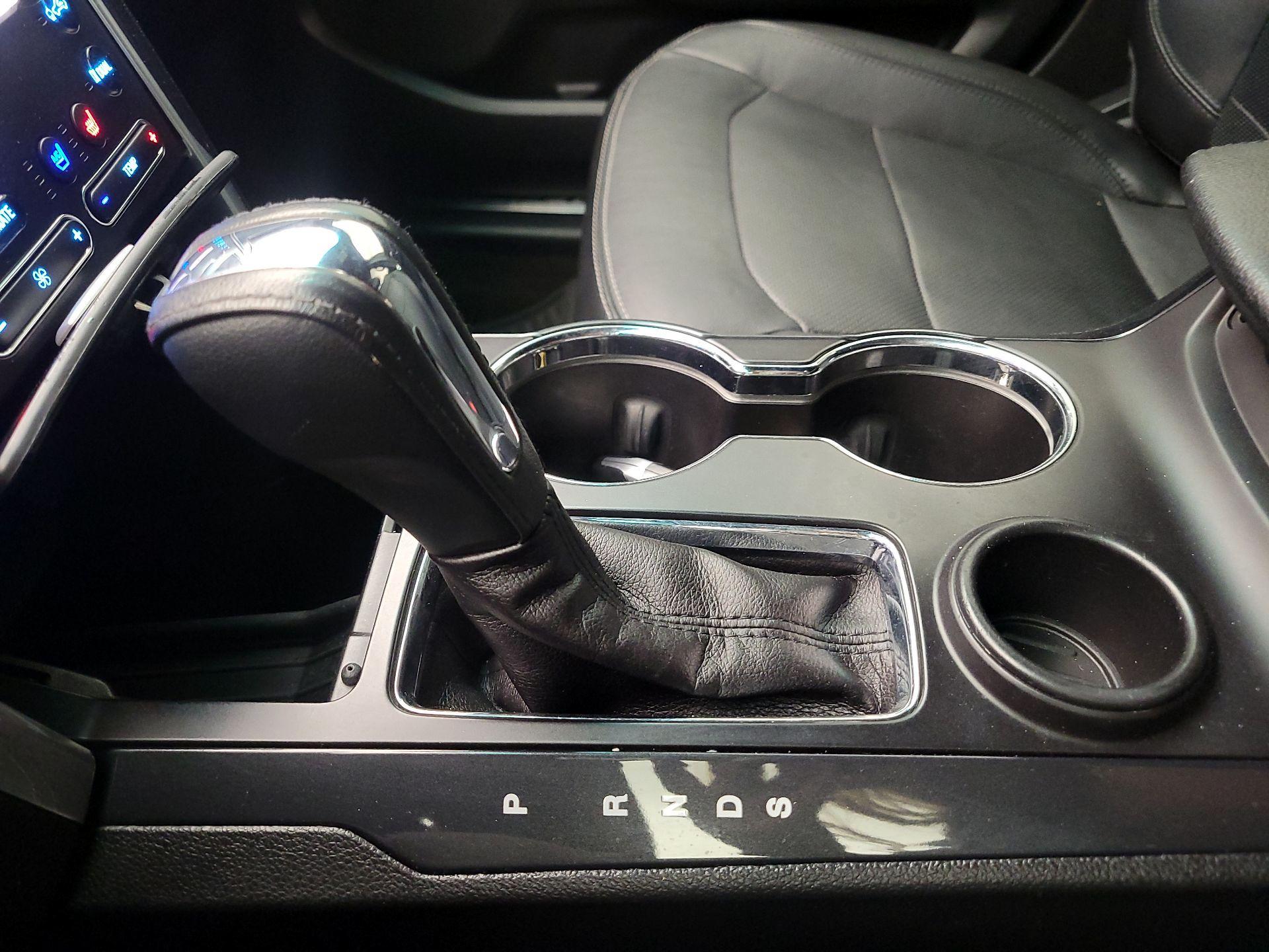 Thumbnail: 2016 Ford Explorer - 18