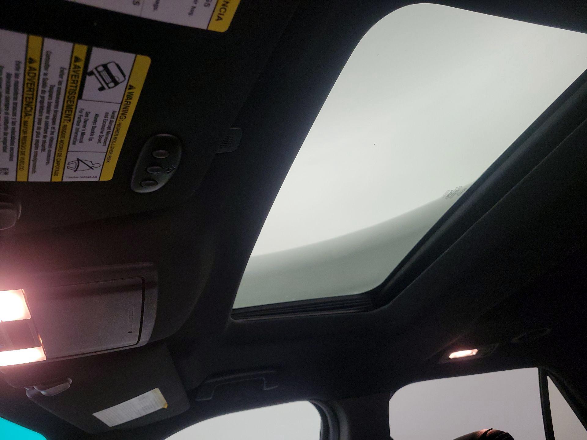 Thumbnail: 2016 Ford Explorer - 20