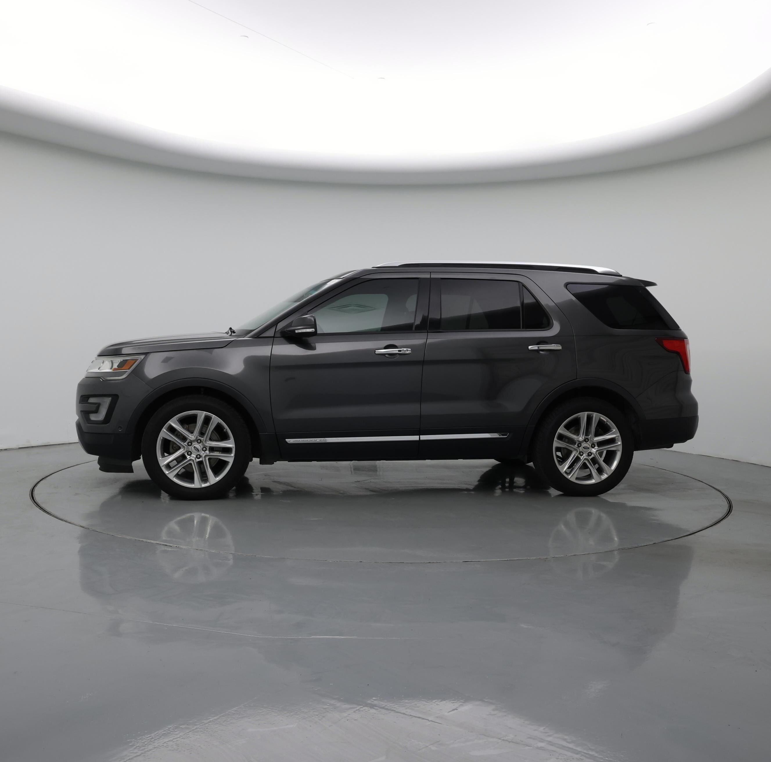 Thumbnail: 2016 Ford Explorer - 3