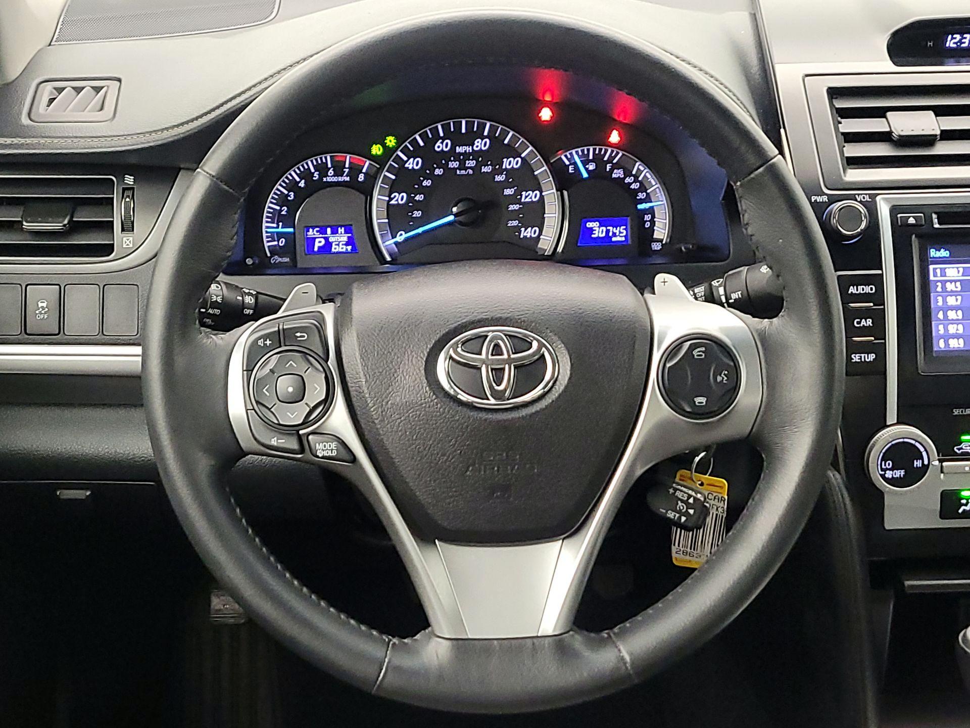 Thumbnail: 2014 Toyota Camry - 10