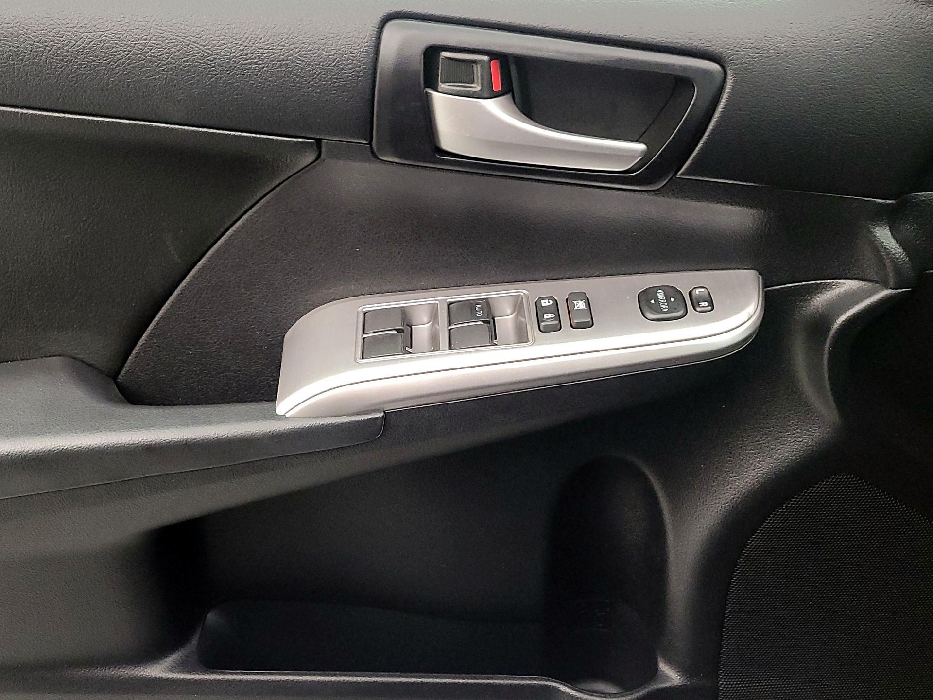 Thumbnail: 2014 Toyota Camry - 12