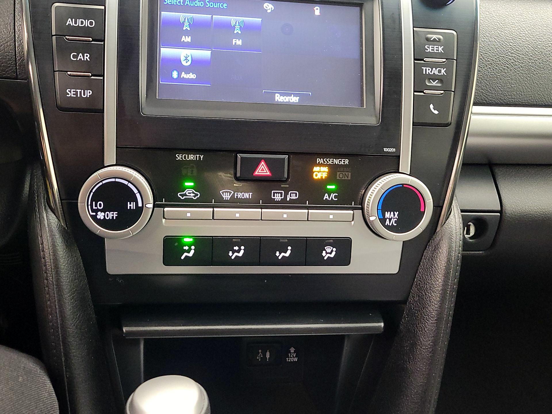 Thumbnail: 2014 Toyota Camry - 16