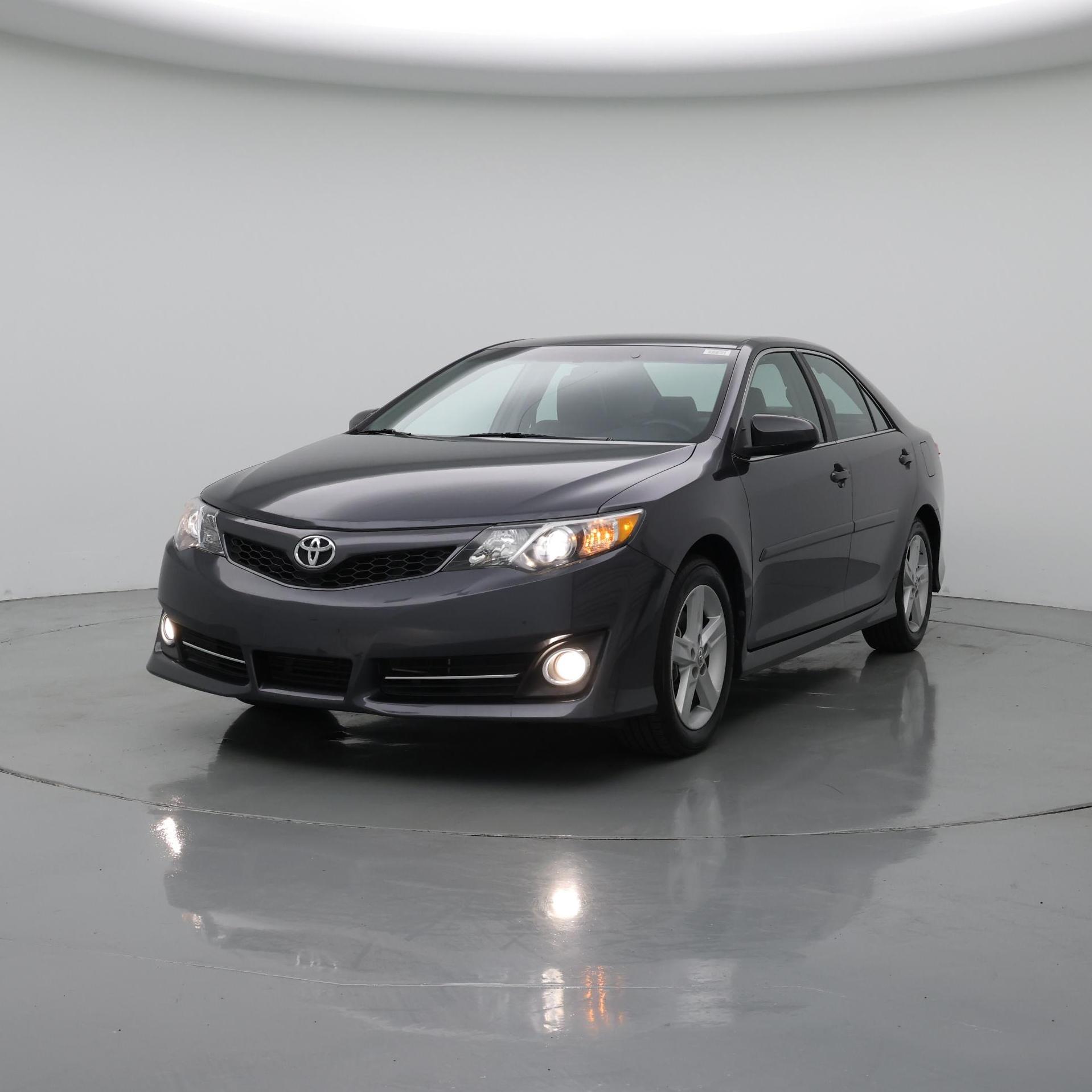 Thumbnail: 2014 Toyota Camry - 4