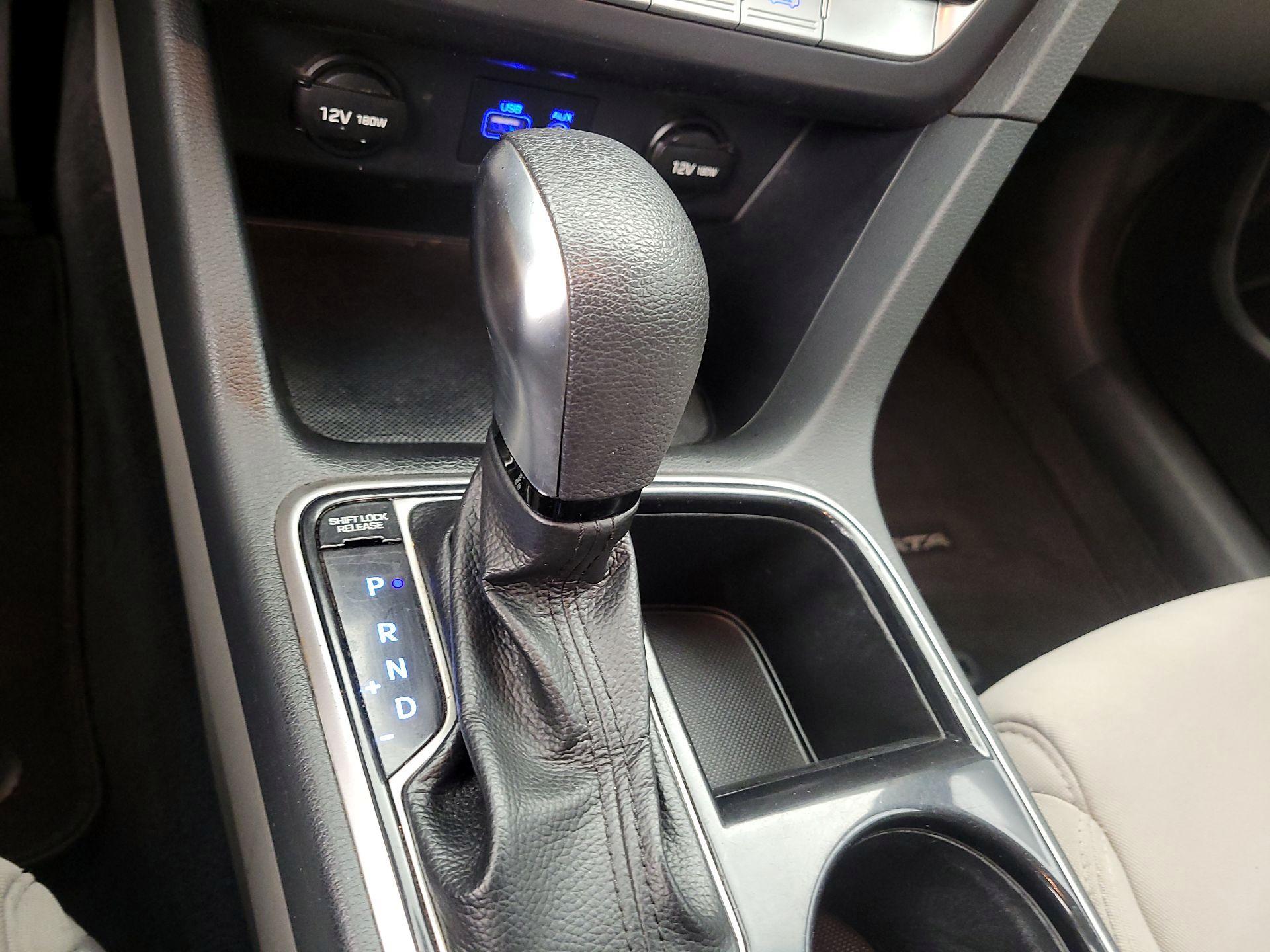 Thumbnail: 2018 Hyundai Sonata - 17