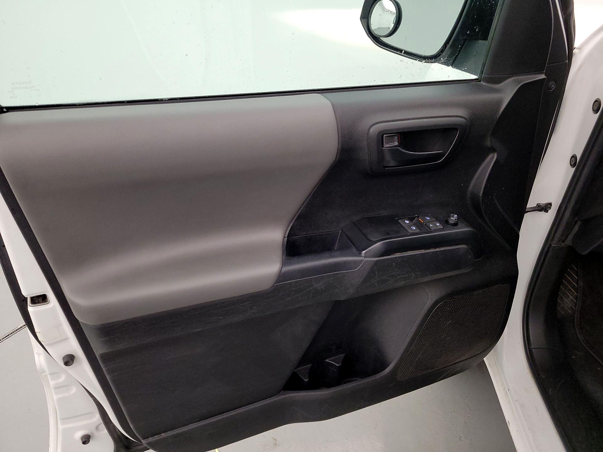 Thumbnail: 2023 Toyota Tacoma - 12