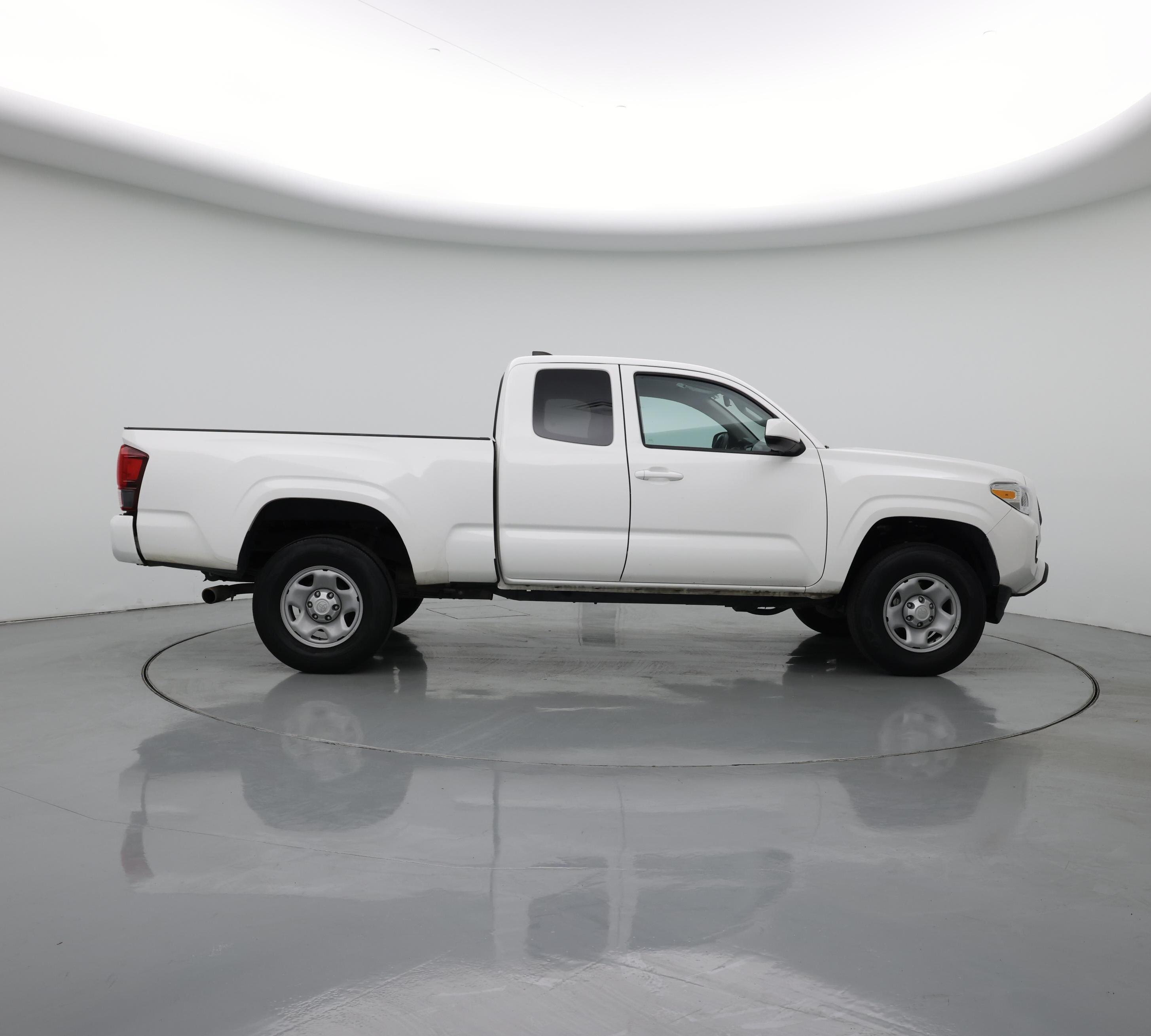 Thumbnail: 2023 Toyota Tacoma - 7