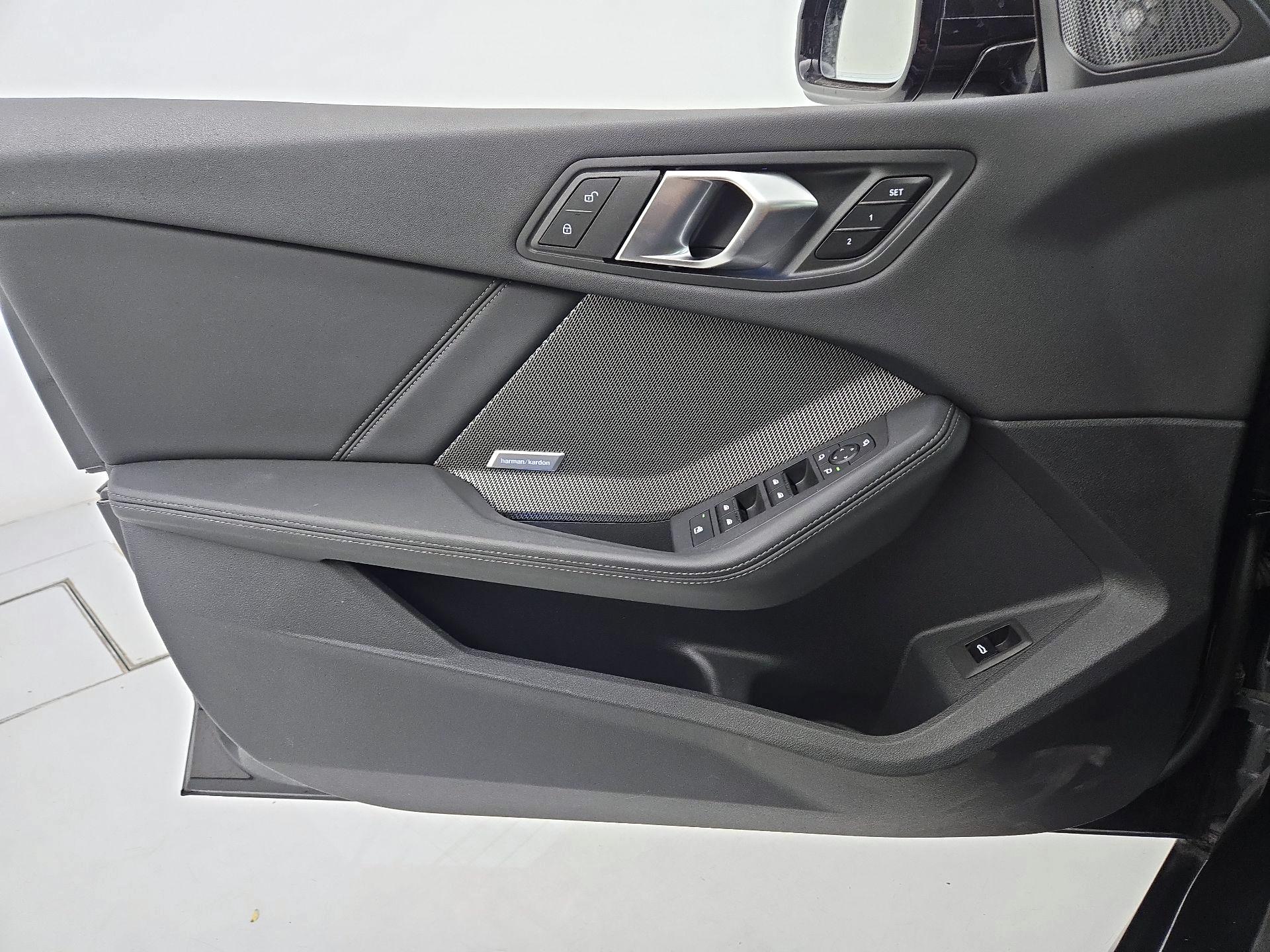 Thumbnail: 2025 BMW 2 Series - 12