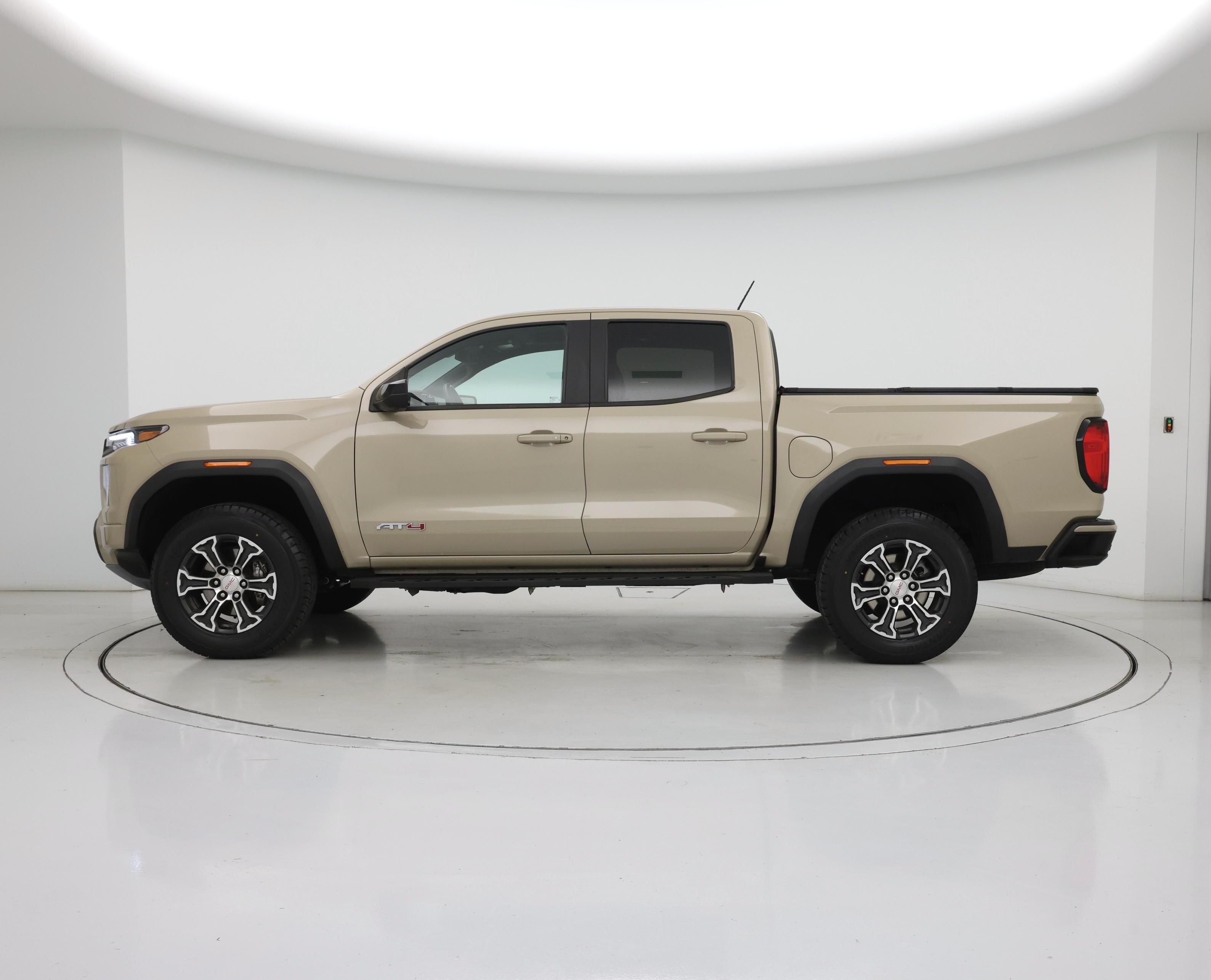 Thumbnail: 2023 GMC Canyon - 3