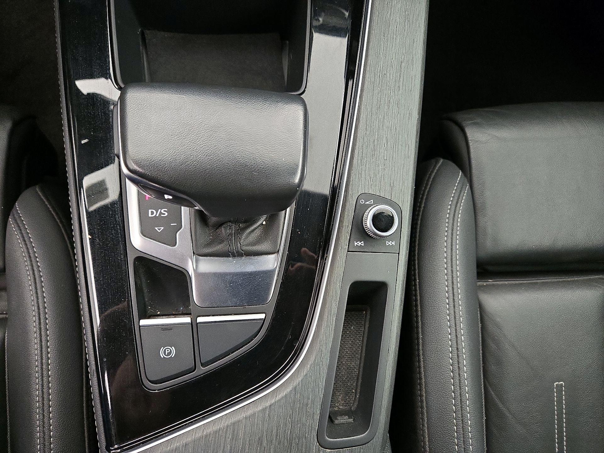 Thumbnail: 2023 Audi A4 - 17