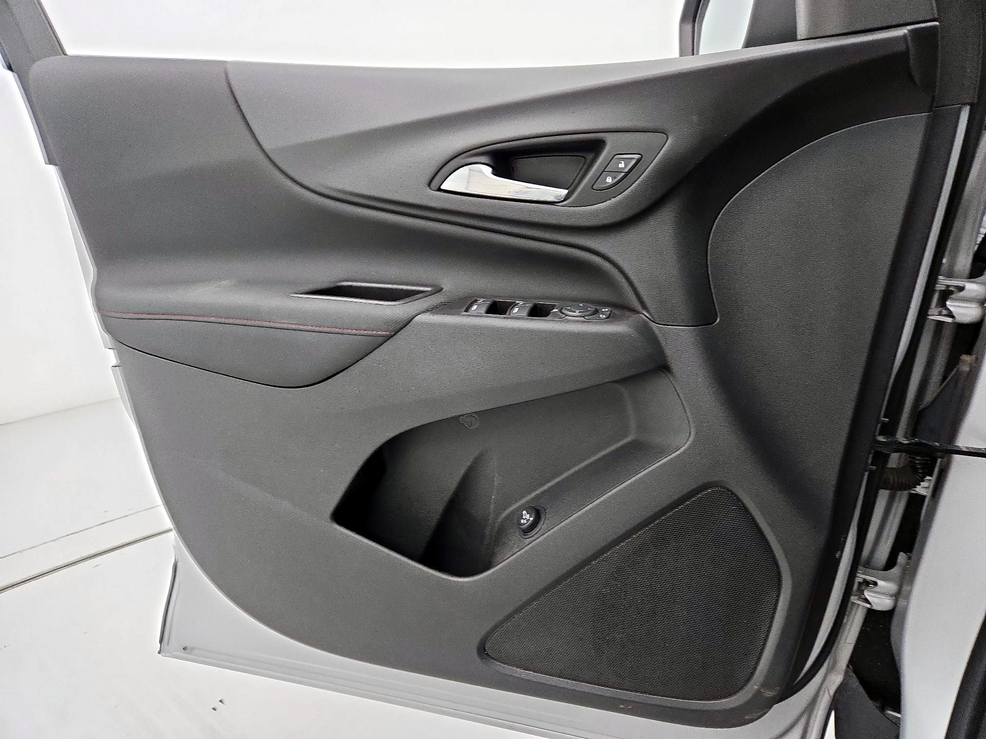 Thumbnail: 2022 Chevrolet Equinox - 12