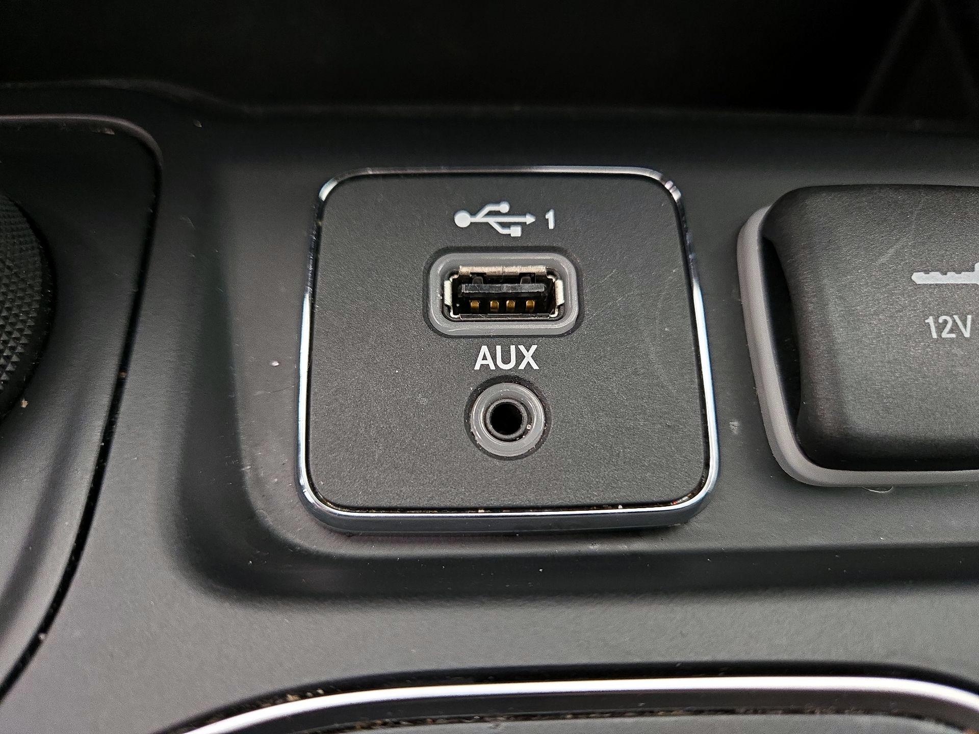 Thumbnail: 2021 Jeep Cherokee - 18
