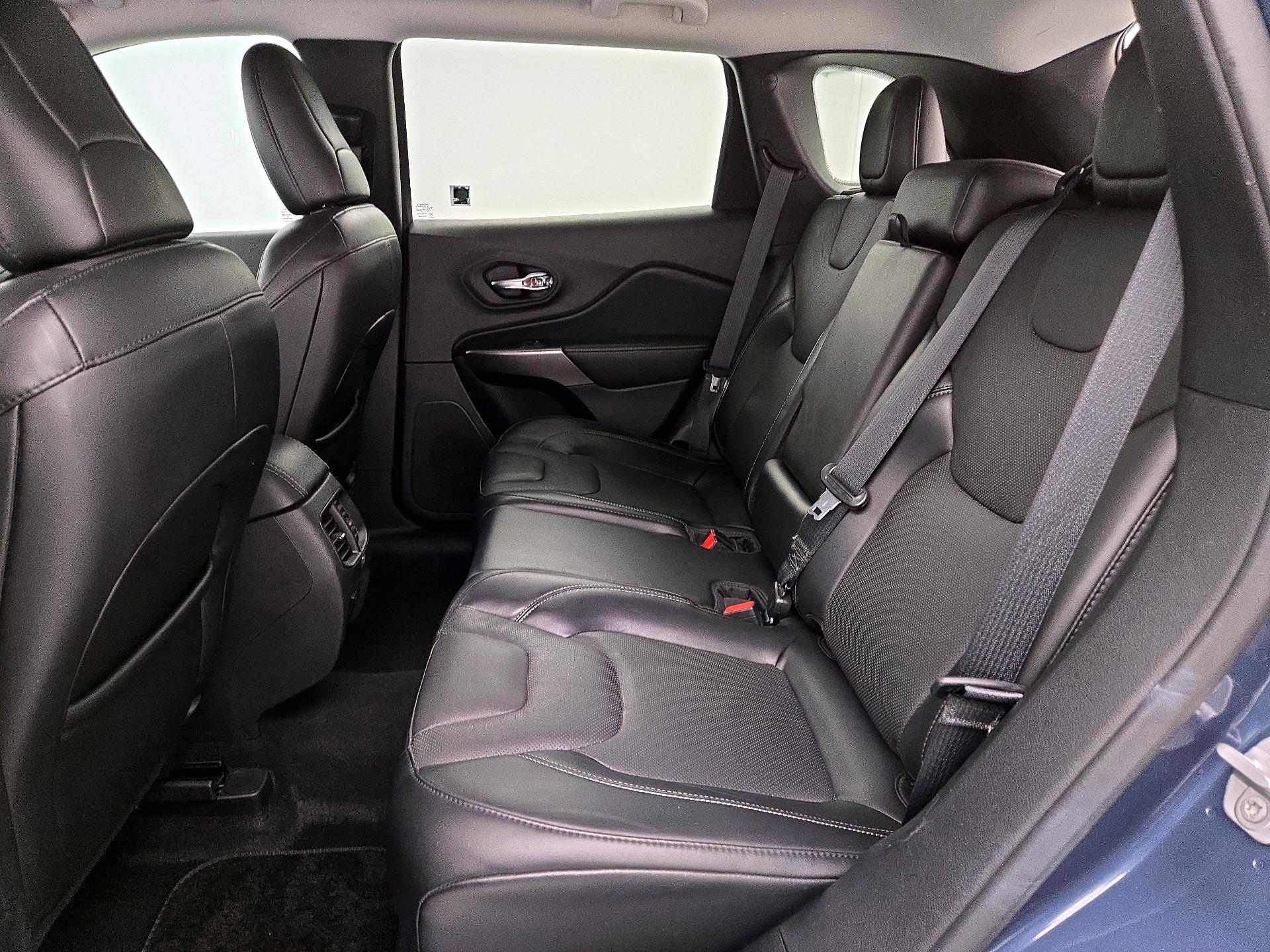 Thumbnail: 2021 Jeep Cherokee - 19