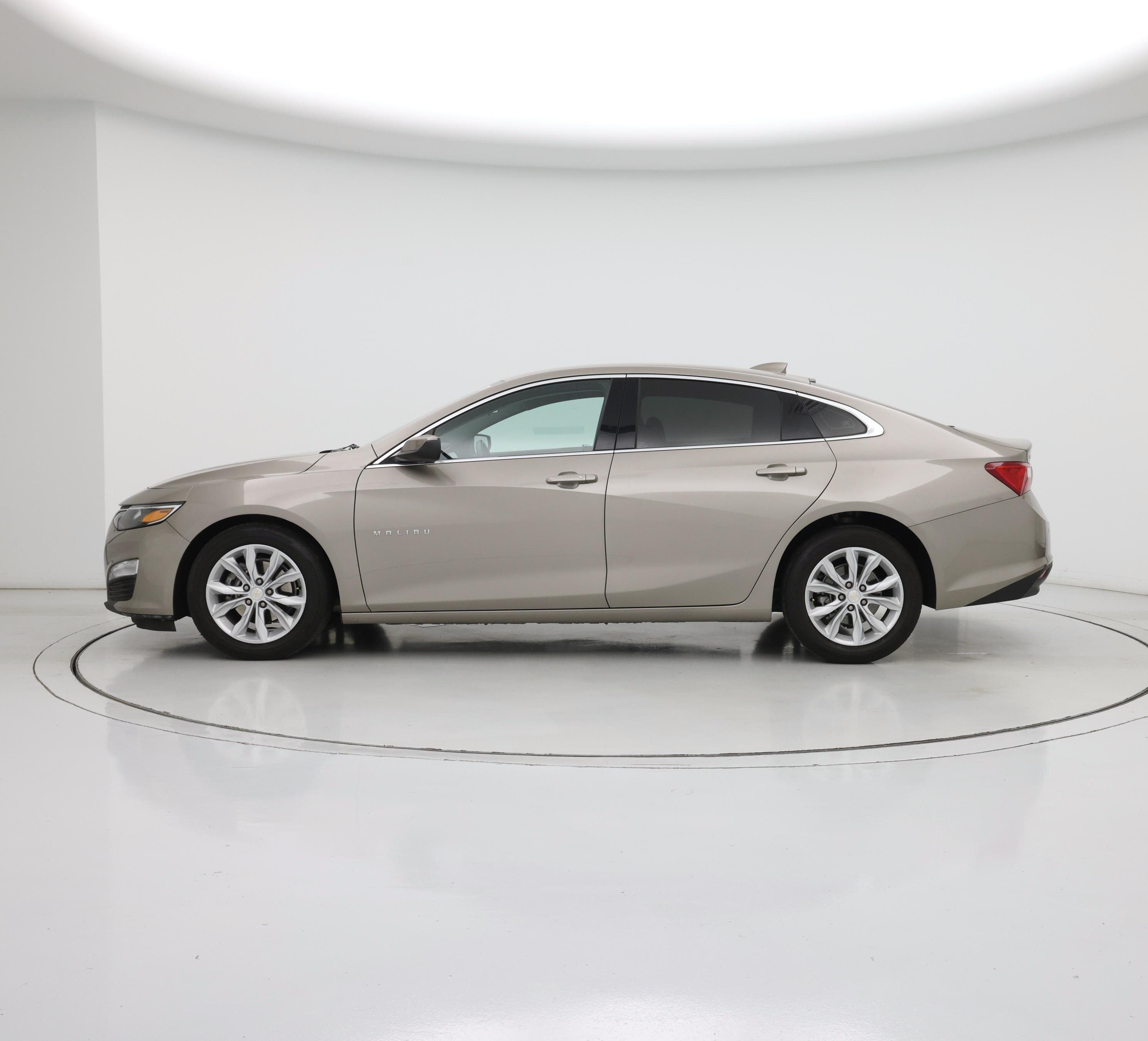 Thumbnail: 2024 Chevrolet Malibu - 3