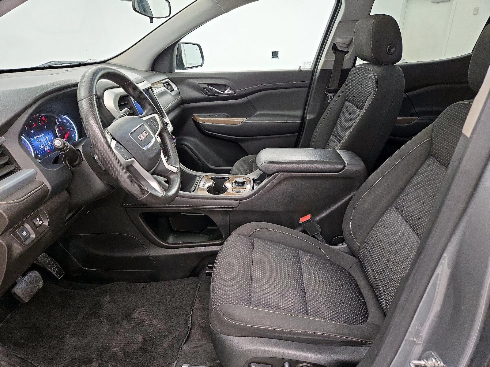 2023 GMC Acadia SLE - Photo 12
