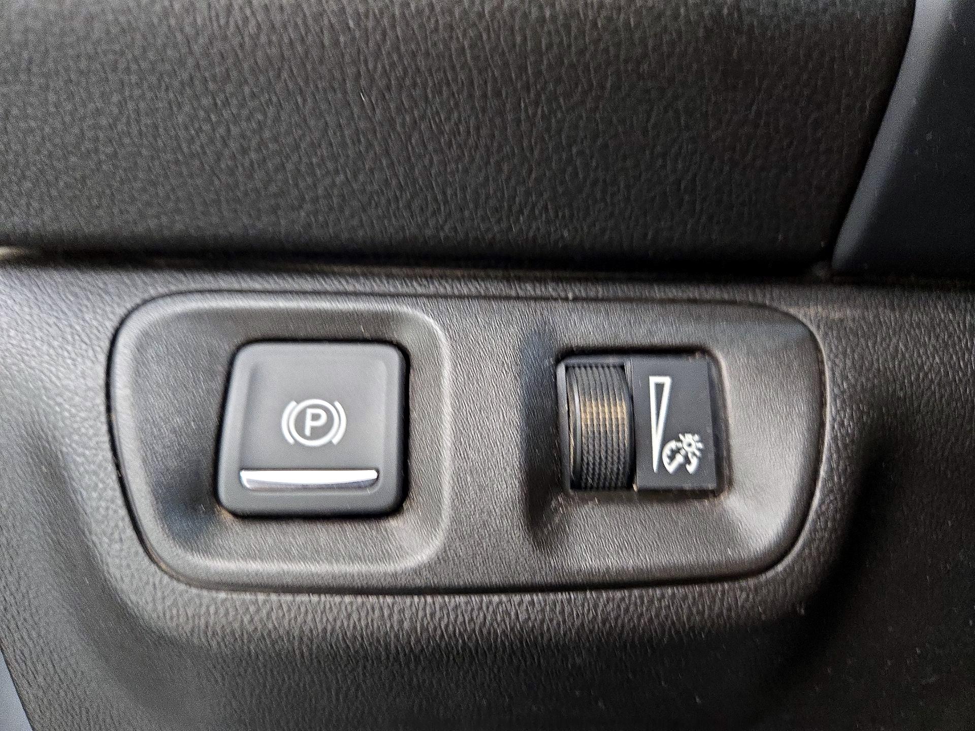 Thumbnail: 2023 GMC Acadia - 13