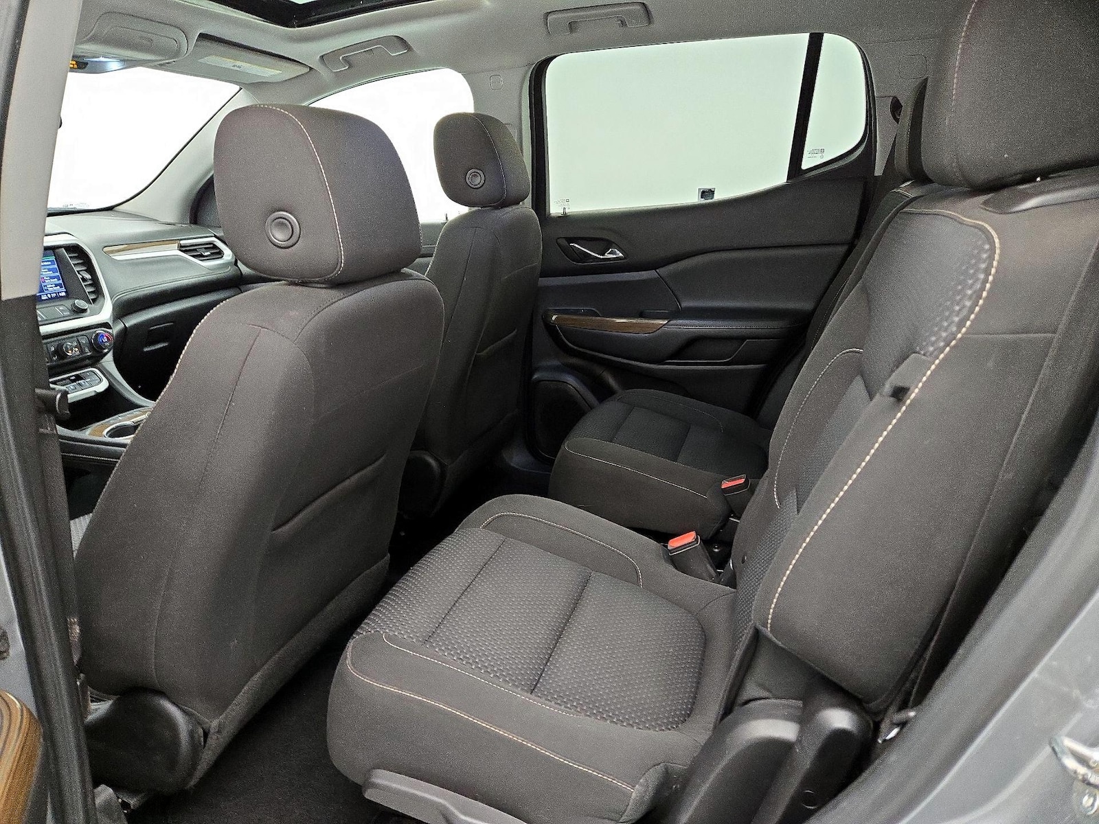 2023 GMC Acadia SLE - Photo 22
