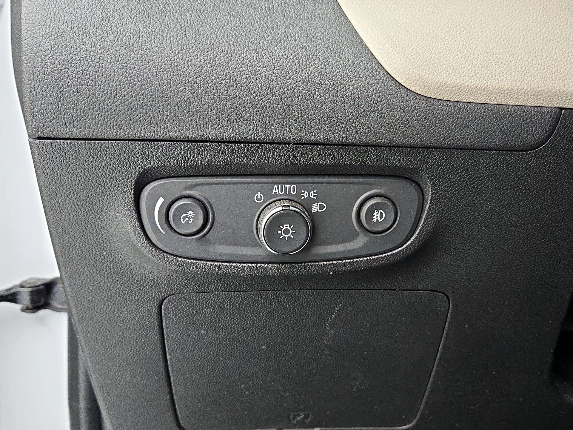 Thumbnail: 2022 Buick Encore GX - 13