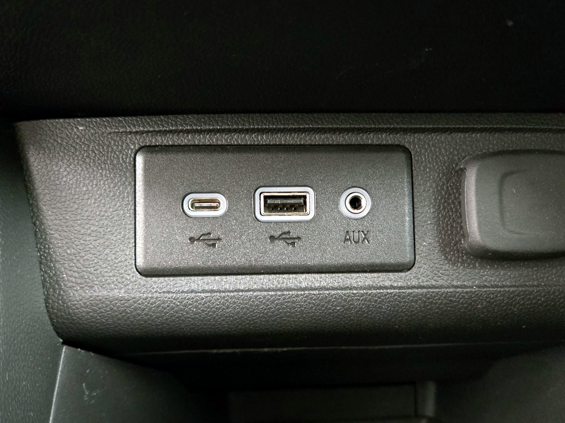 Thumbnail: 2022 Buick Encore GX - 18