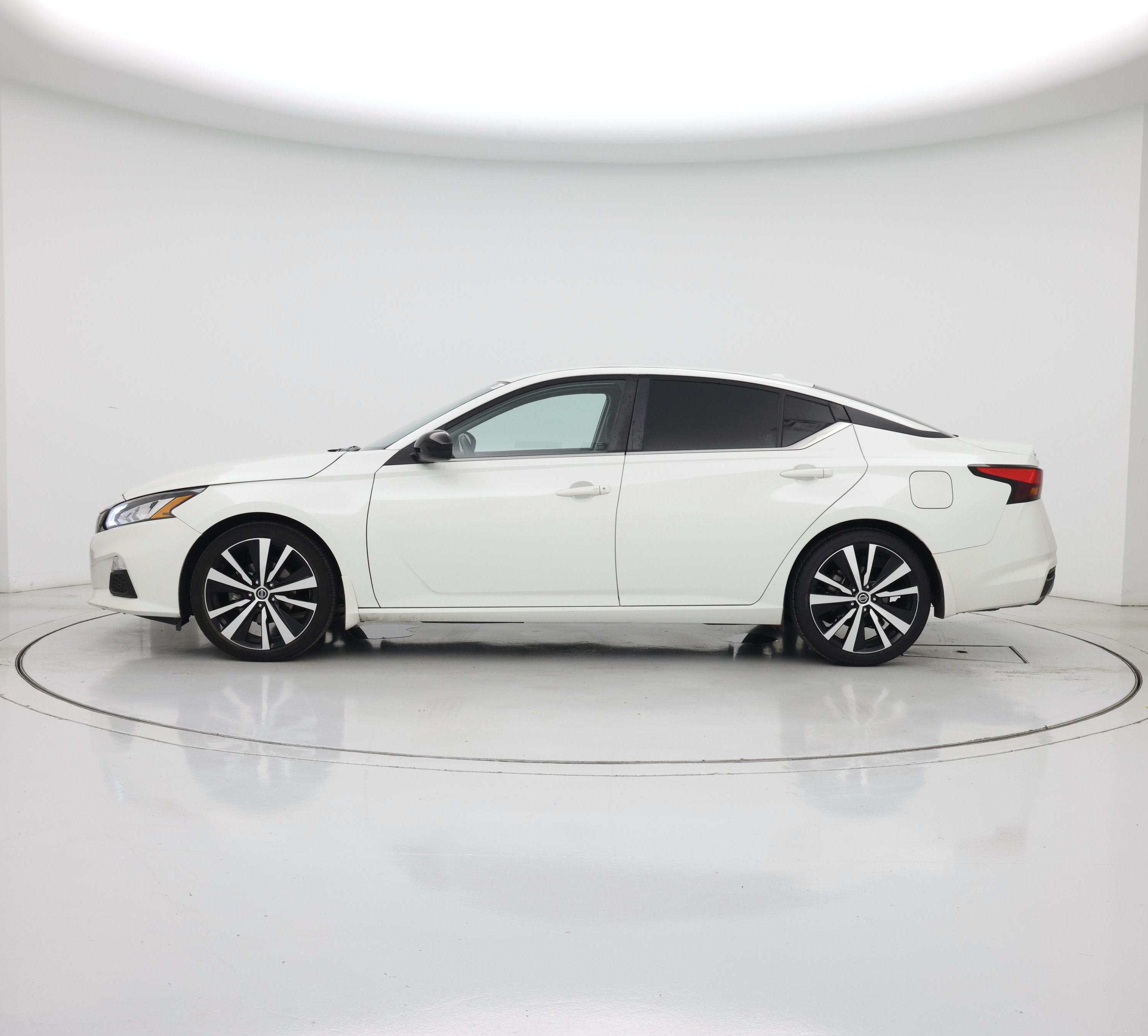 Thumbnail: 2022 Nissan Altima - 3