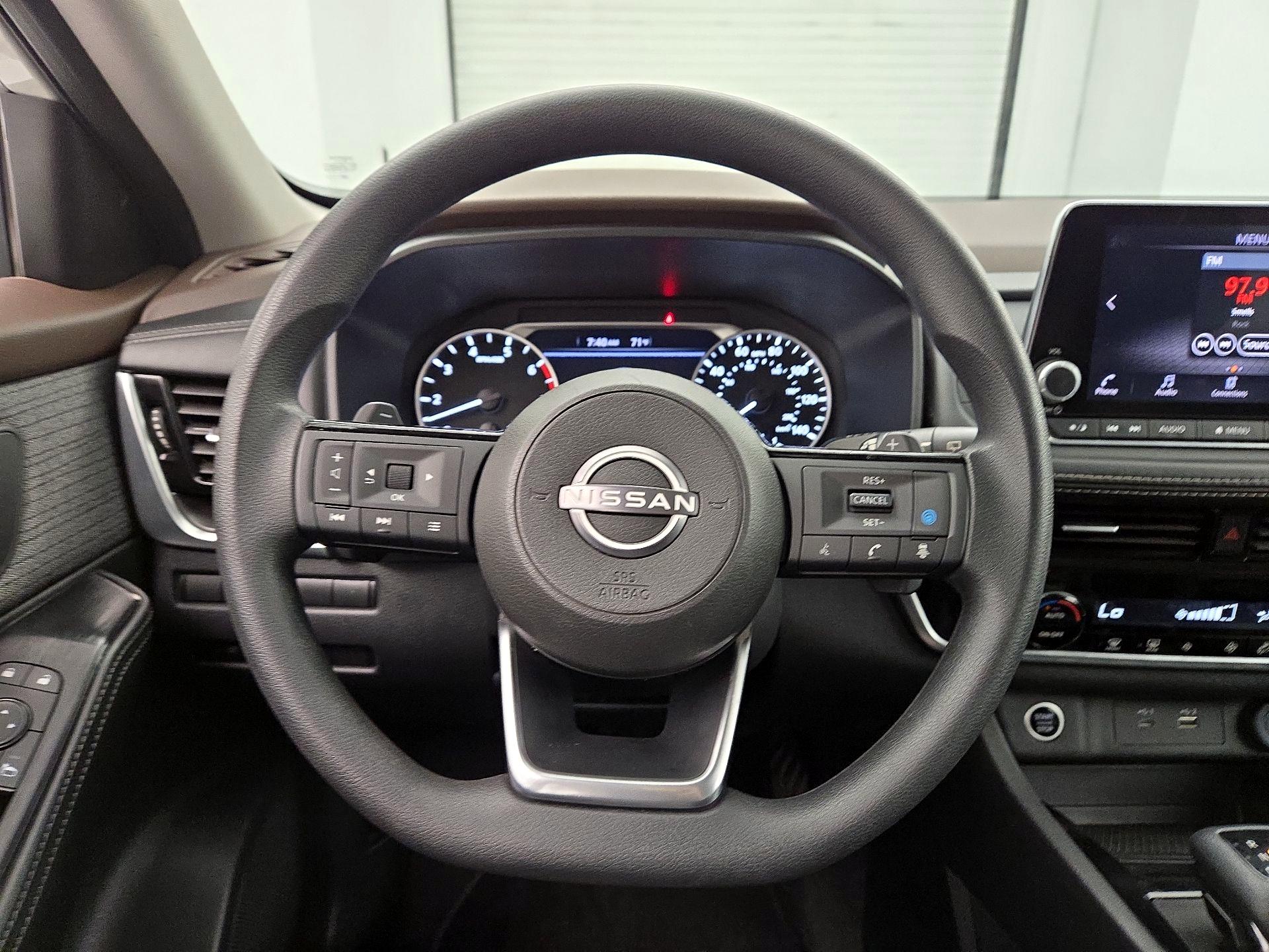 Thumbnail: 2023 Nissan Rogue - 10