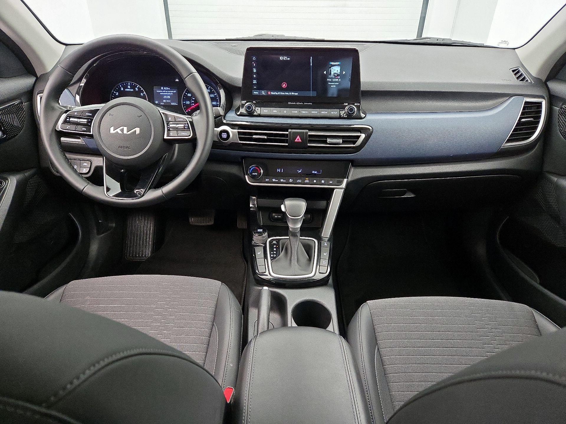 Thumbnail: 2023 Kia Seltos - 9