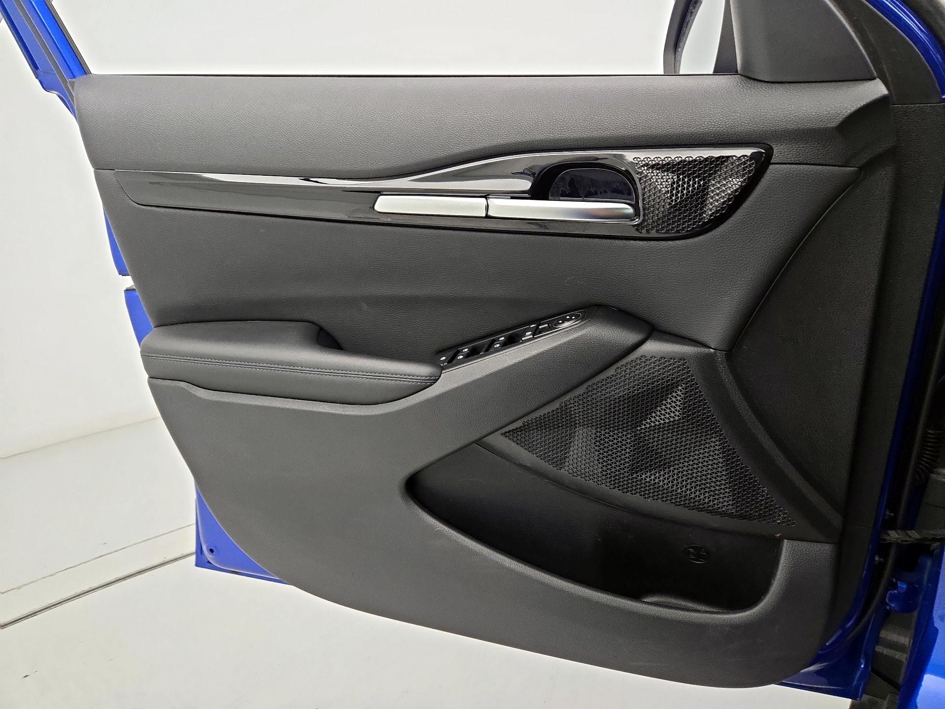 Thumbnail: 2023 Kia Seltos - 12