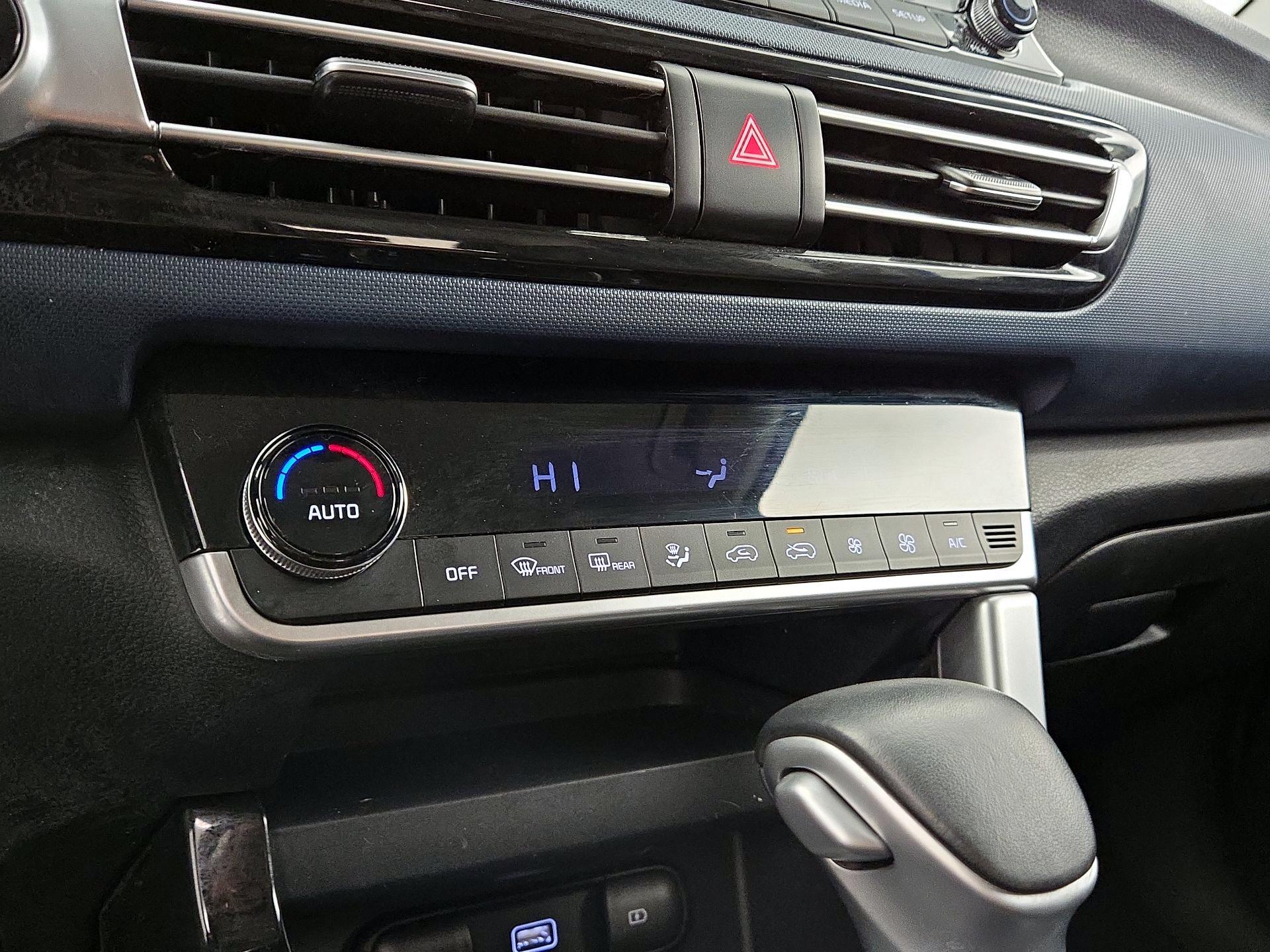 Thumbnail: 2023 Kia Seltos - 17