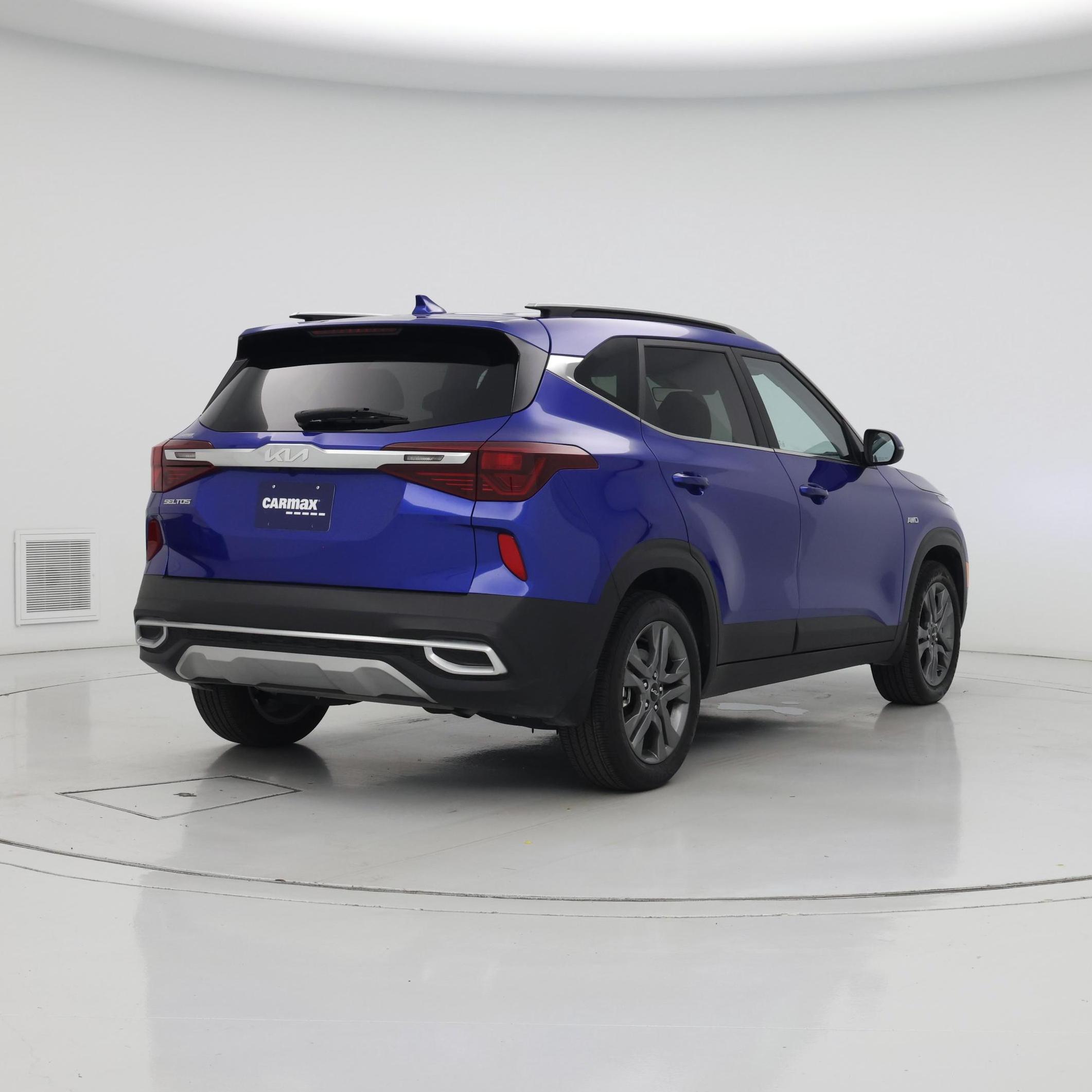 Thumbnail: 2023 Kia Seltos - 8